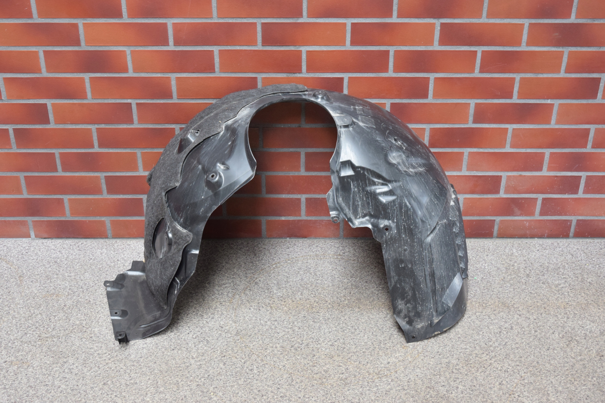 mudguard left front cover BMW 2 U06
