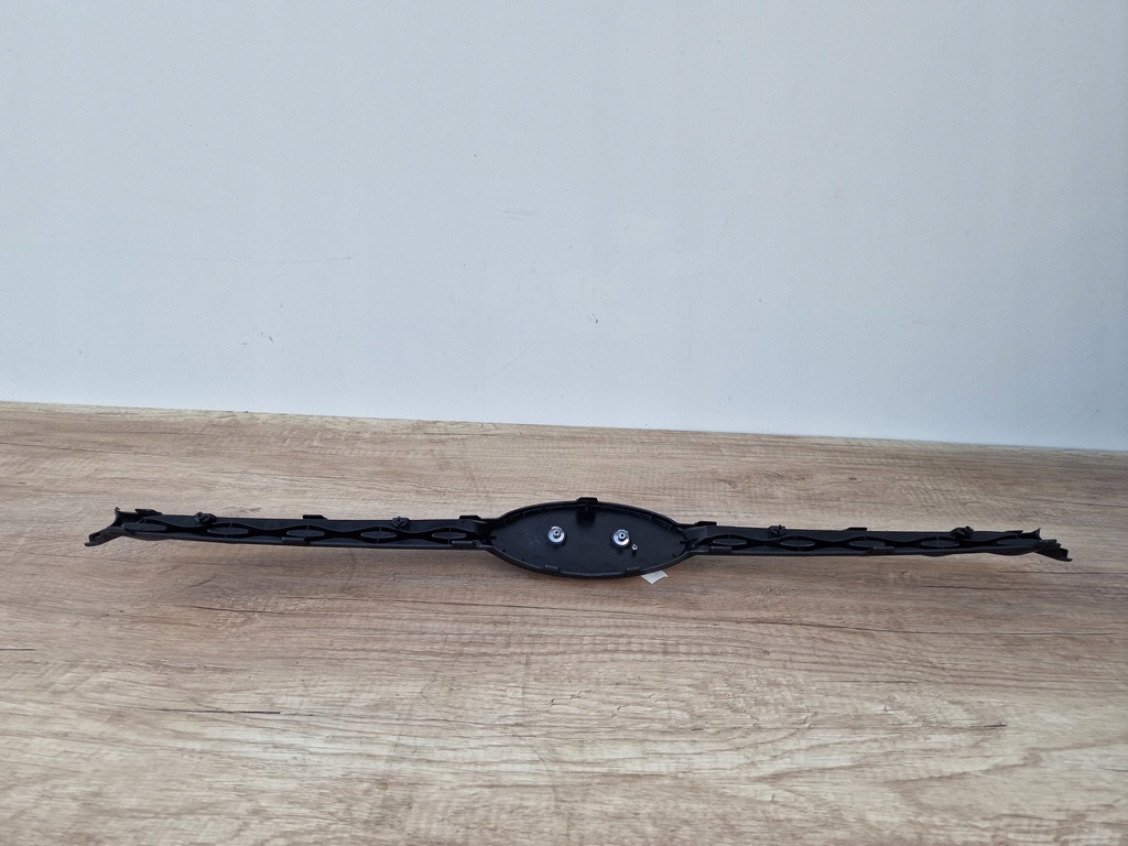 HYUNDAI I10 front PREKLADgrill moulding grid logo OE