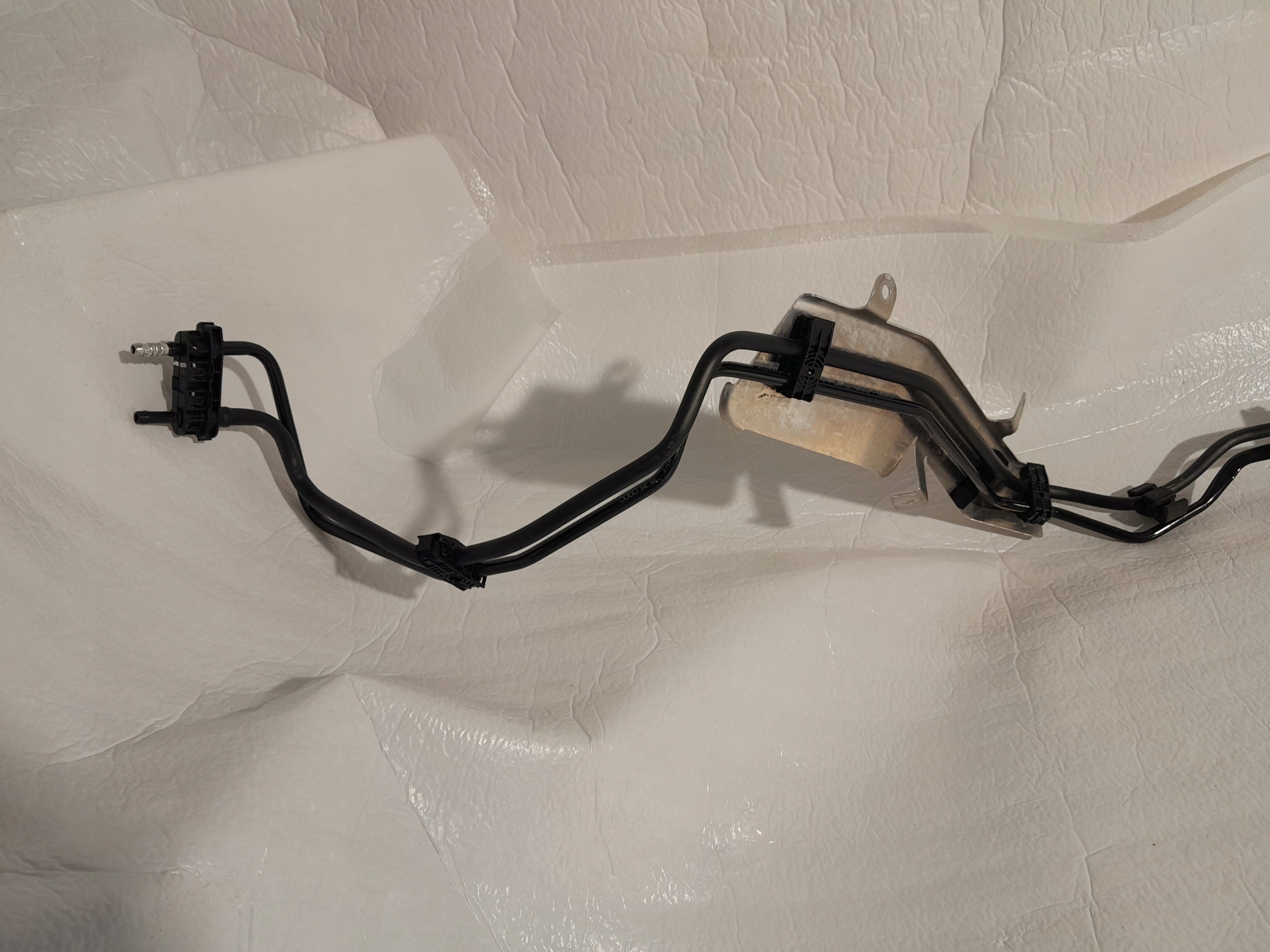 AUDI A4 B9 LIFT fuel hose 8W0201991P