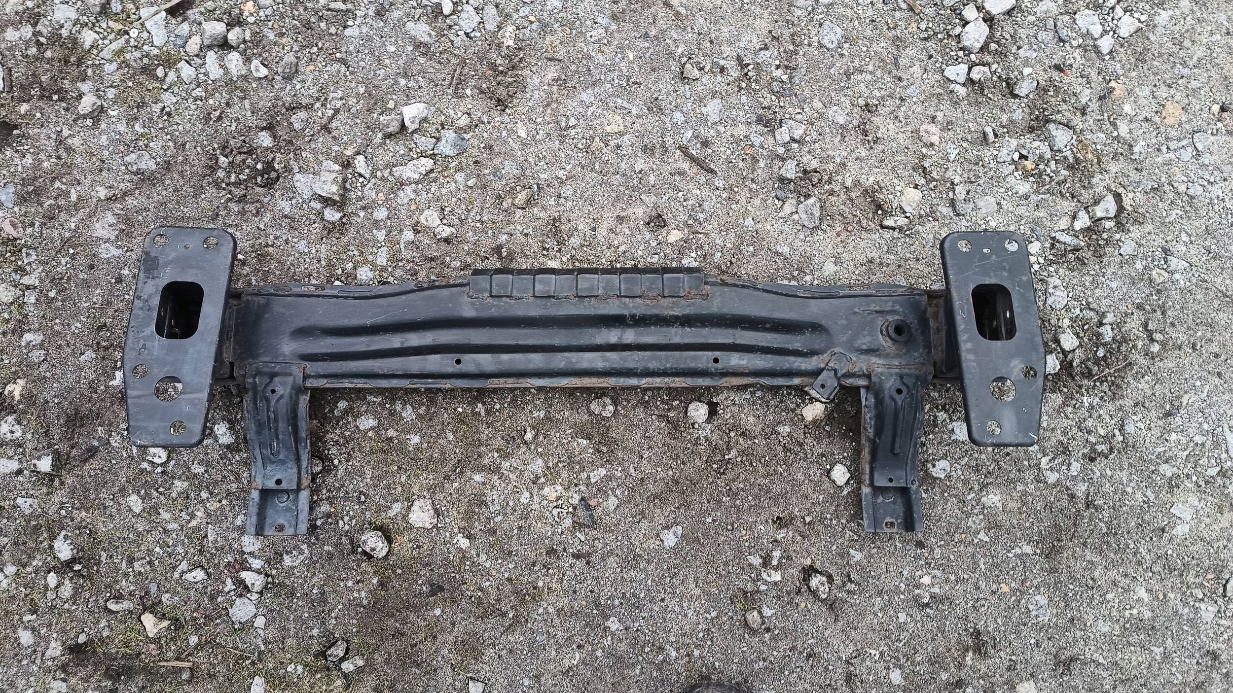 HYUNDAI I10 II bumper support front front 2013