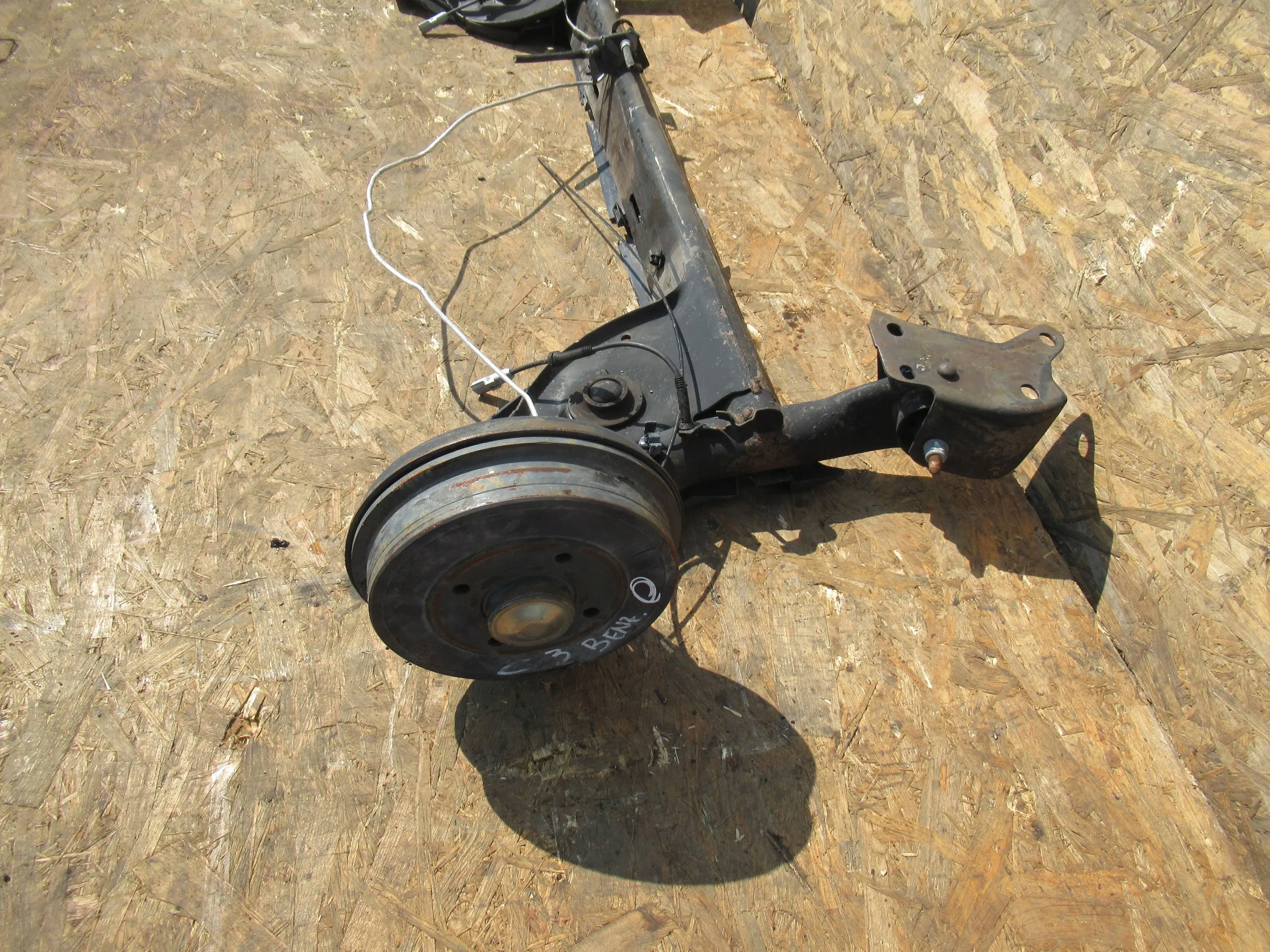 axis rear part Dacia Sandero and 08-12