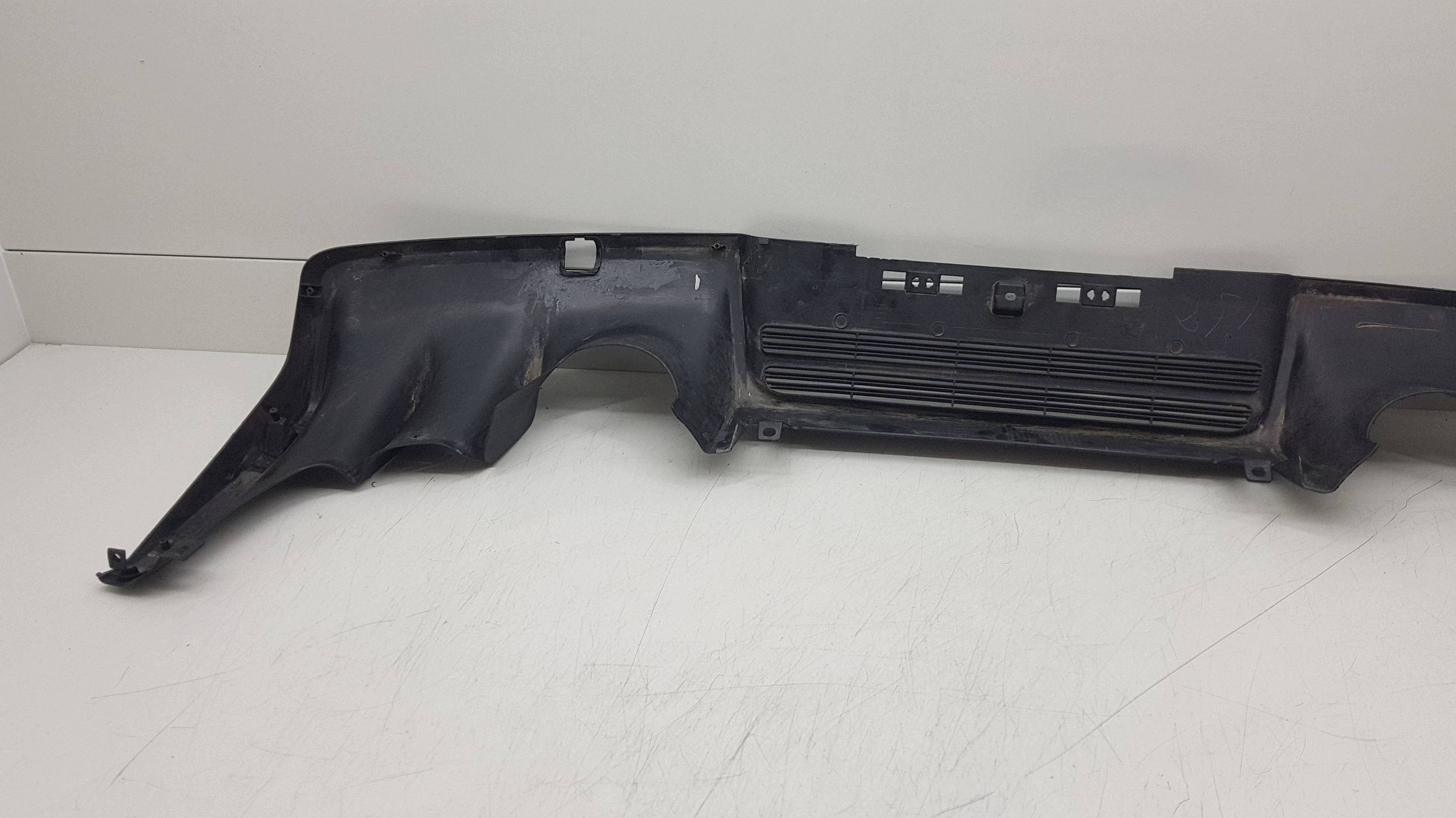 MITSUBISHI LANCER EVO X SPOILER branik stražnji dio 6410A851