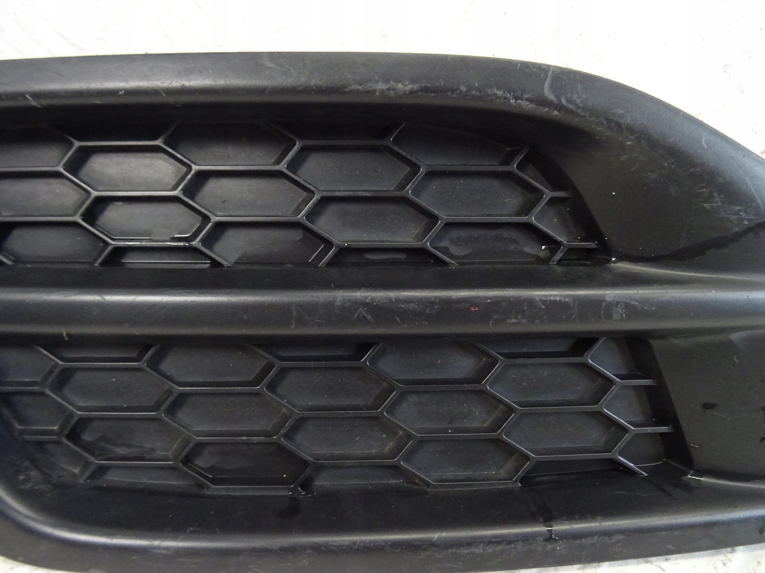 grid of a bumper front front left HONDA CRV CR-V 71108T1E