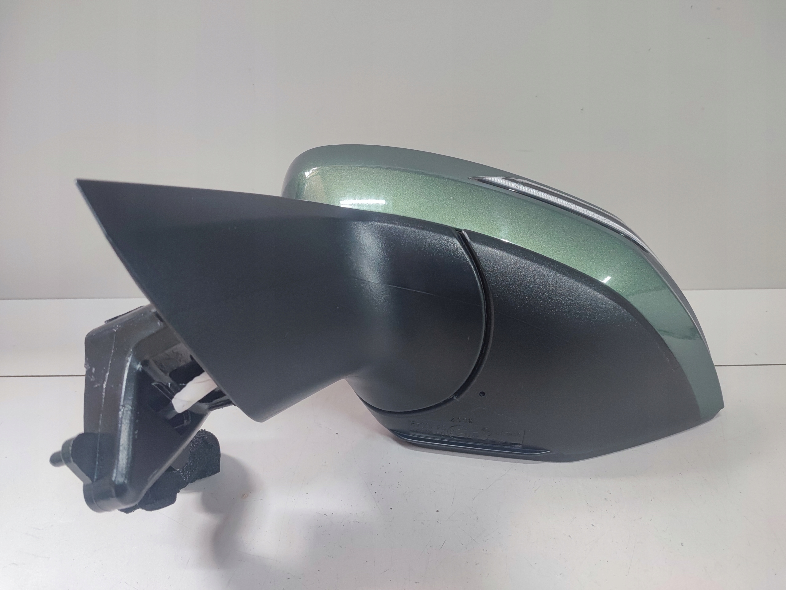 зеркало левое kia SPORTAGE 5 V 8 пин европа