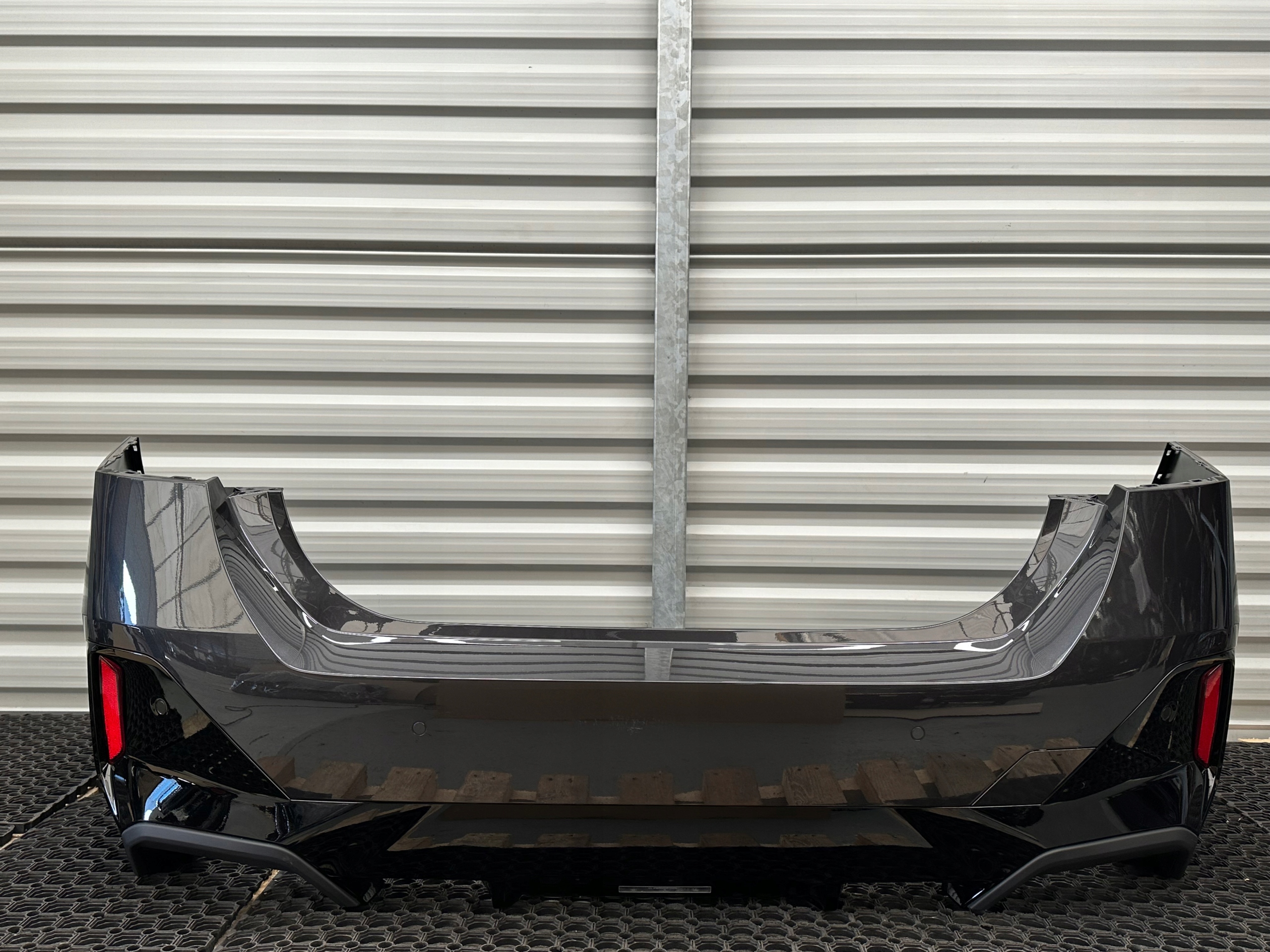 BMW 5 G60 ZDERZAK TYŁ M-PAKIET EUROPA A90