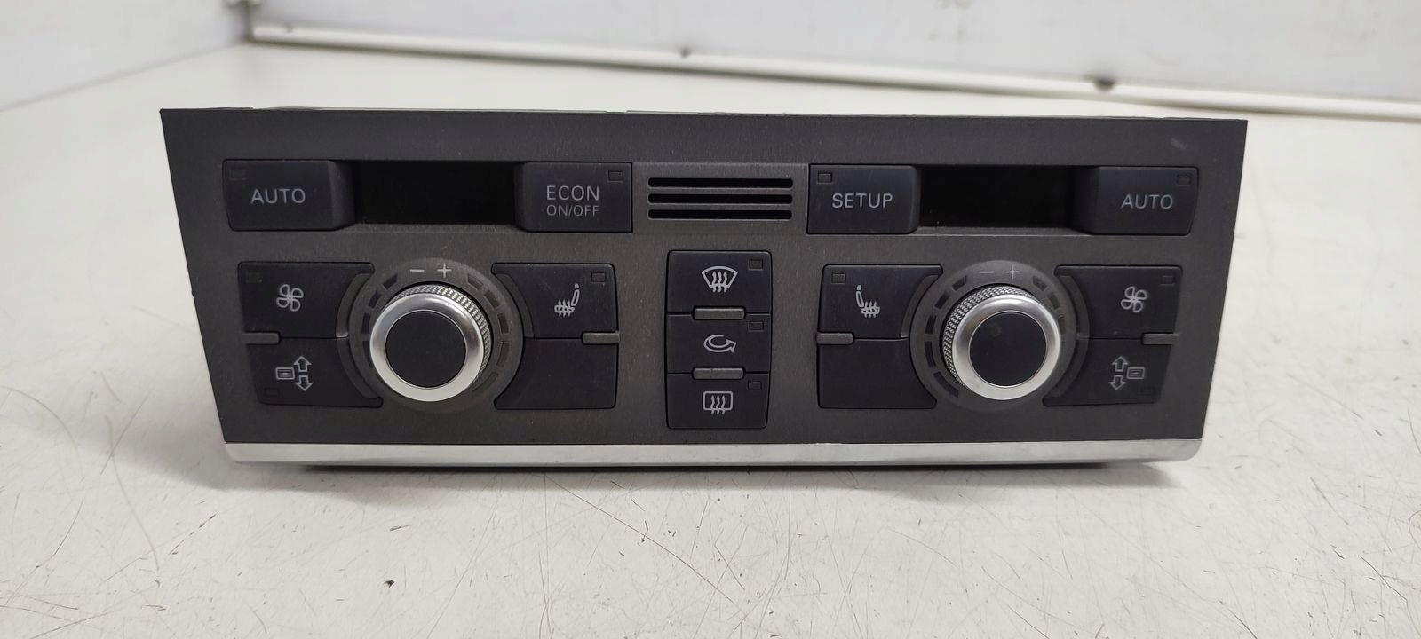 ovládací panel klimatizácie klími Audi A6 C6