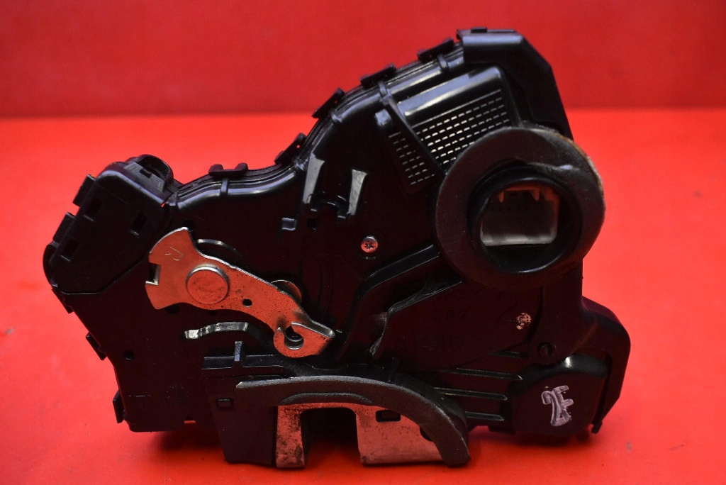 lock door right front front EU TOYOTA AURIS 1 and 3D HB 06-09