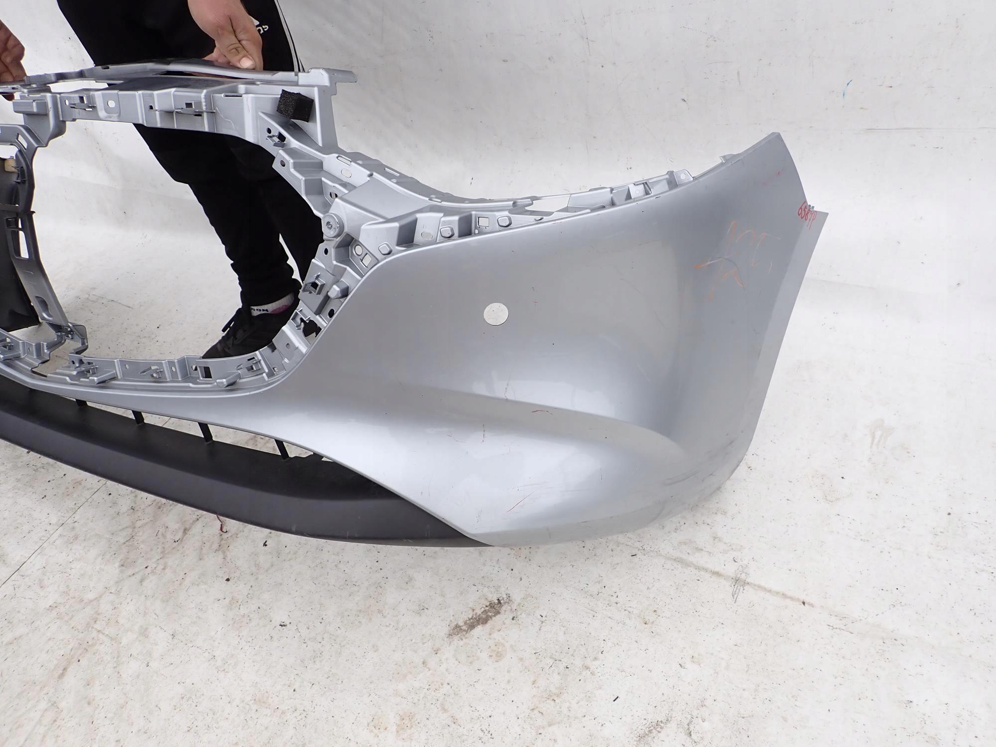 MAZDA 3 IV 19-> bumper front front PDC