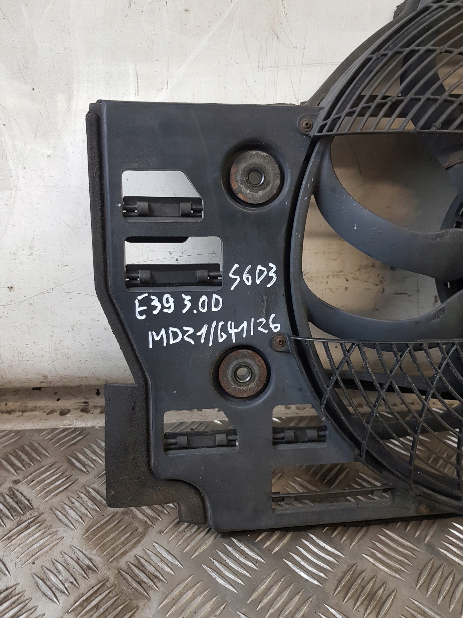 ventilátor chladiče 8373003 BMW E39 3.0D 99R