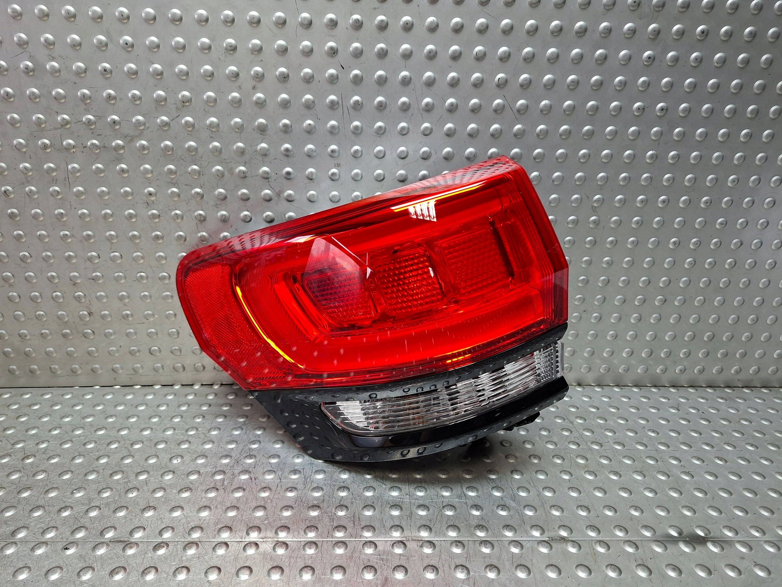light rear part left JEEP GRAND CHEROKEE WK2 LIFT 17