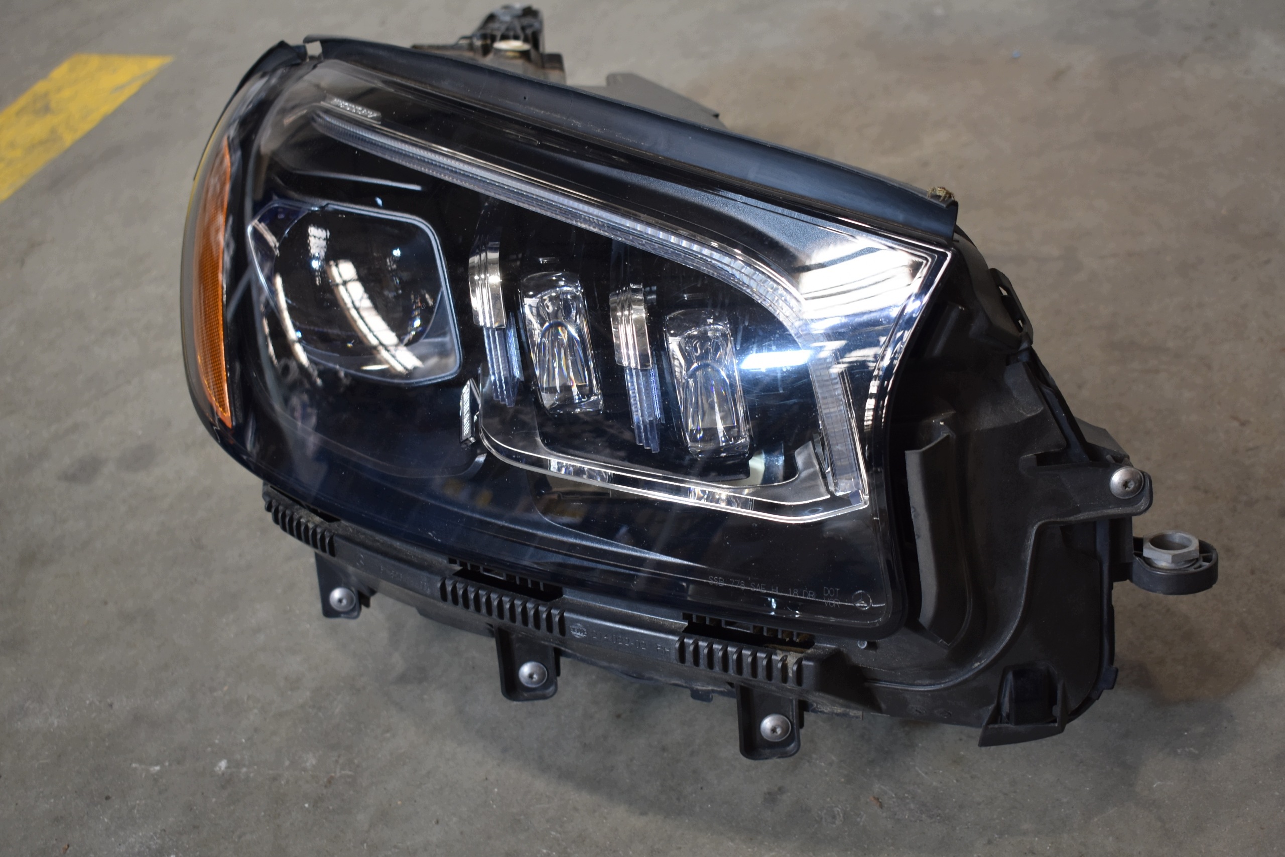 IDEALNA light front front right MULTIBEAM + MODULY MERCEDES GLS X167