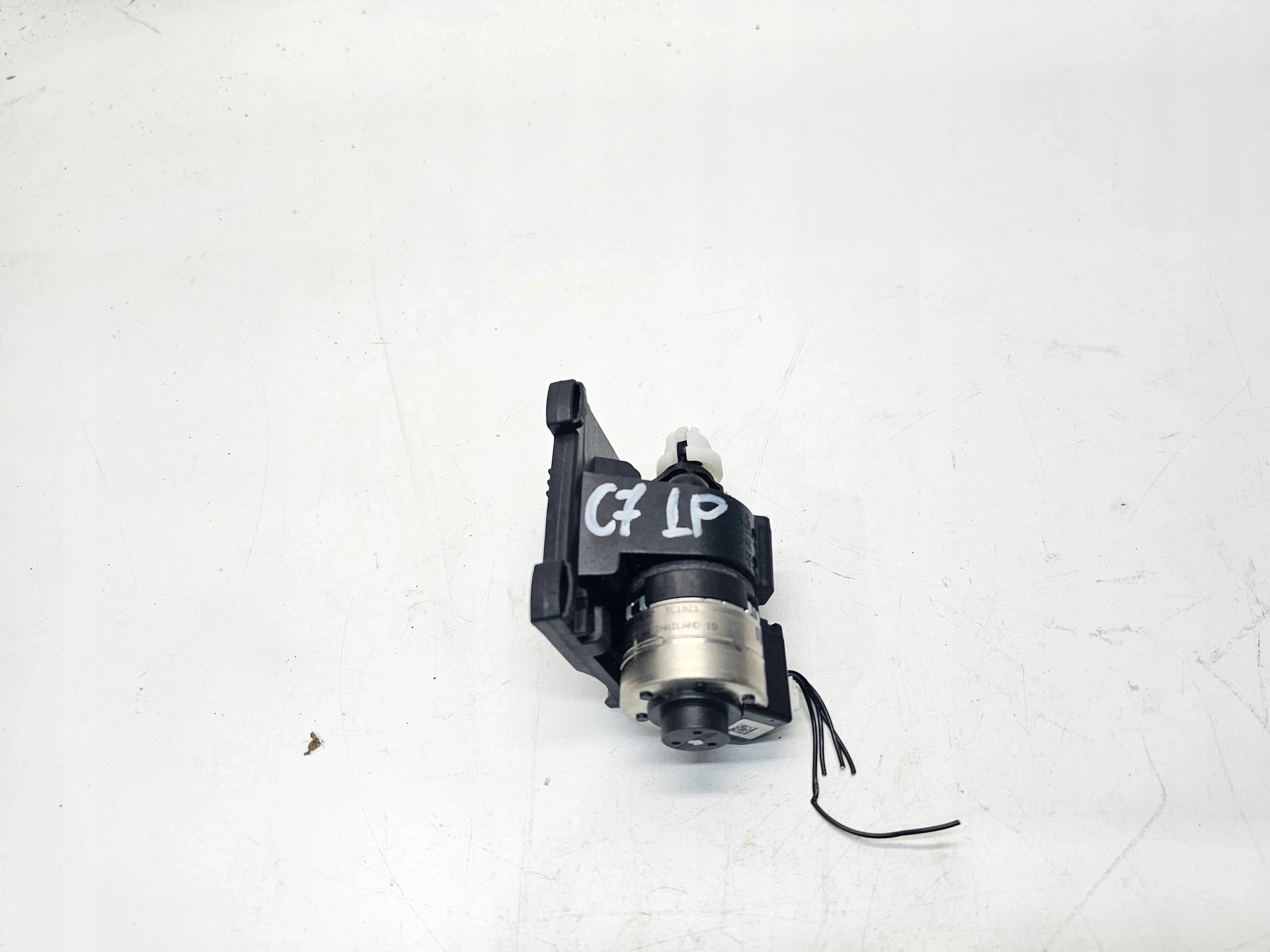 mini motor control REFLEKTORA left AUDI A6 C7 A7 A4 B9 748-621-01AA