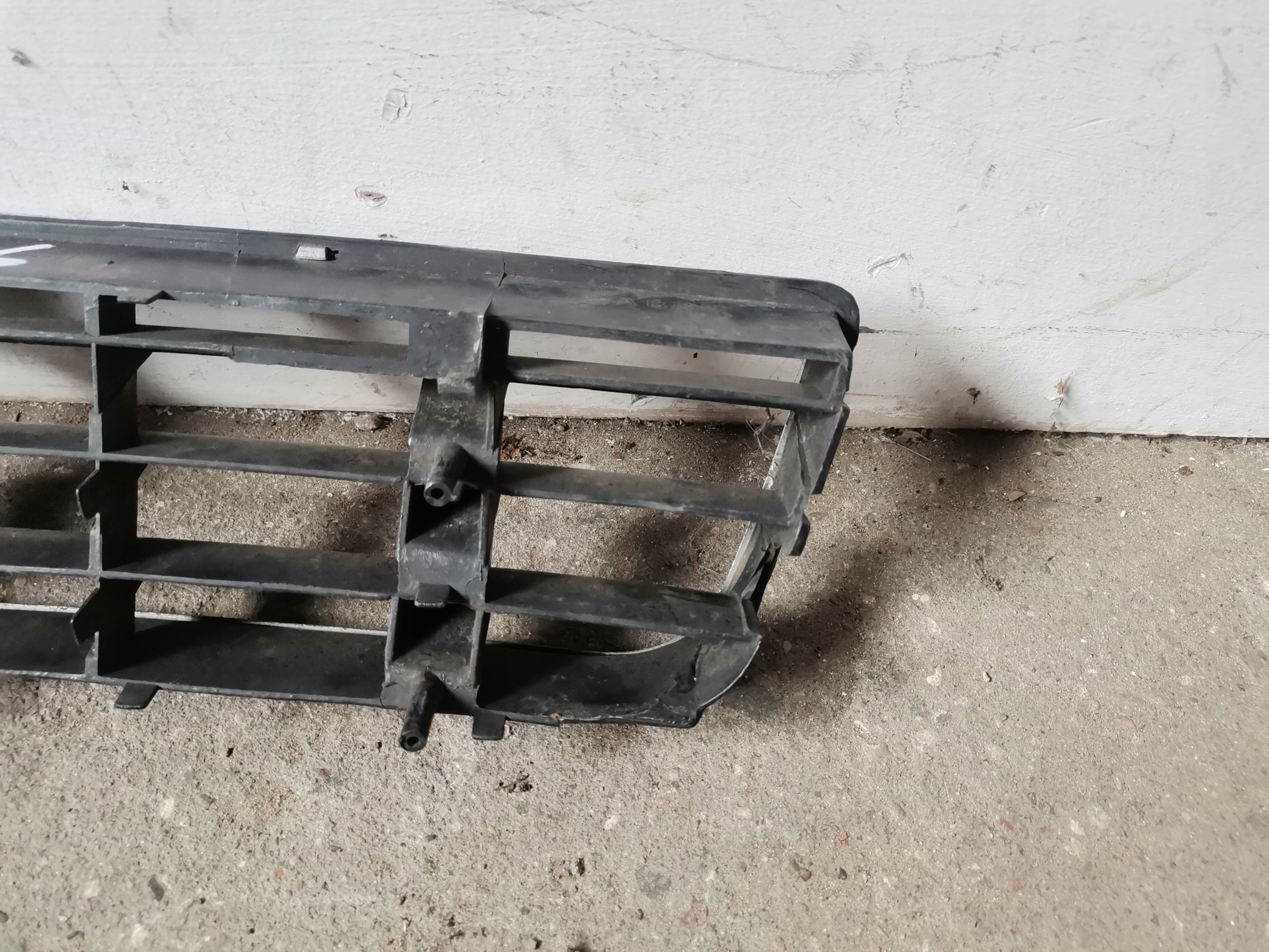 Lüftungsgitter der Stoßstange mitte AUDI A6 C5 LIFT