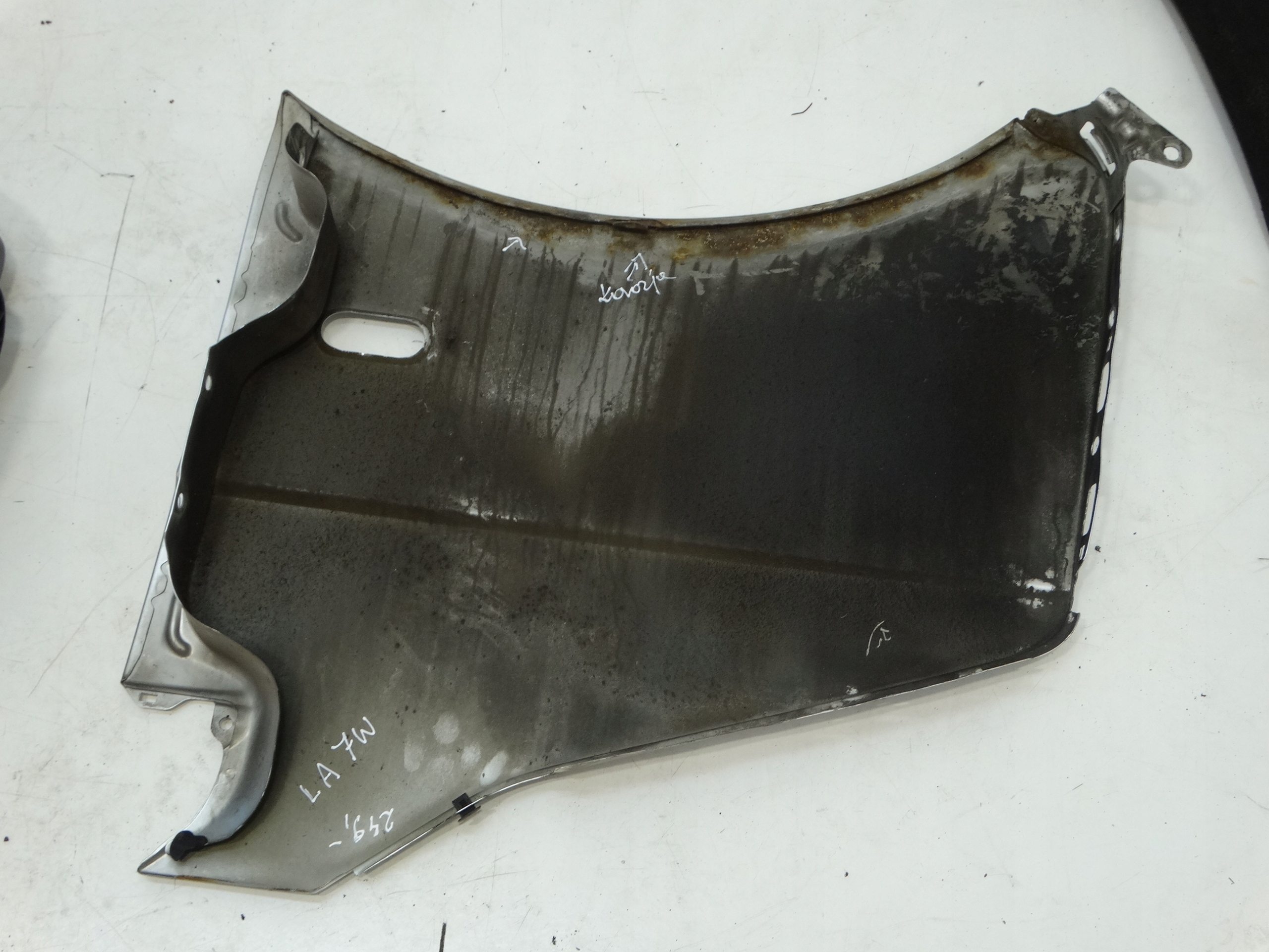 fender right front VOLKSWAGEN T5,T5 LIFT KOD : LA7W