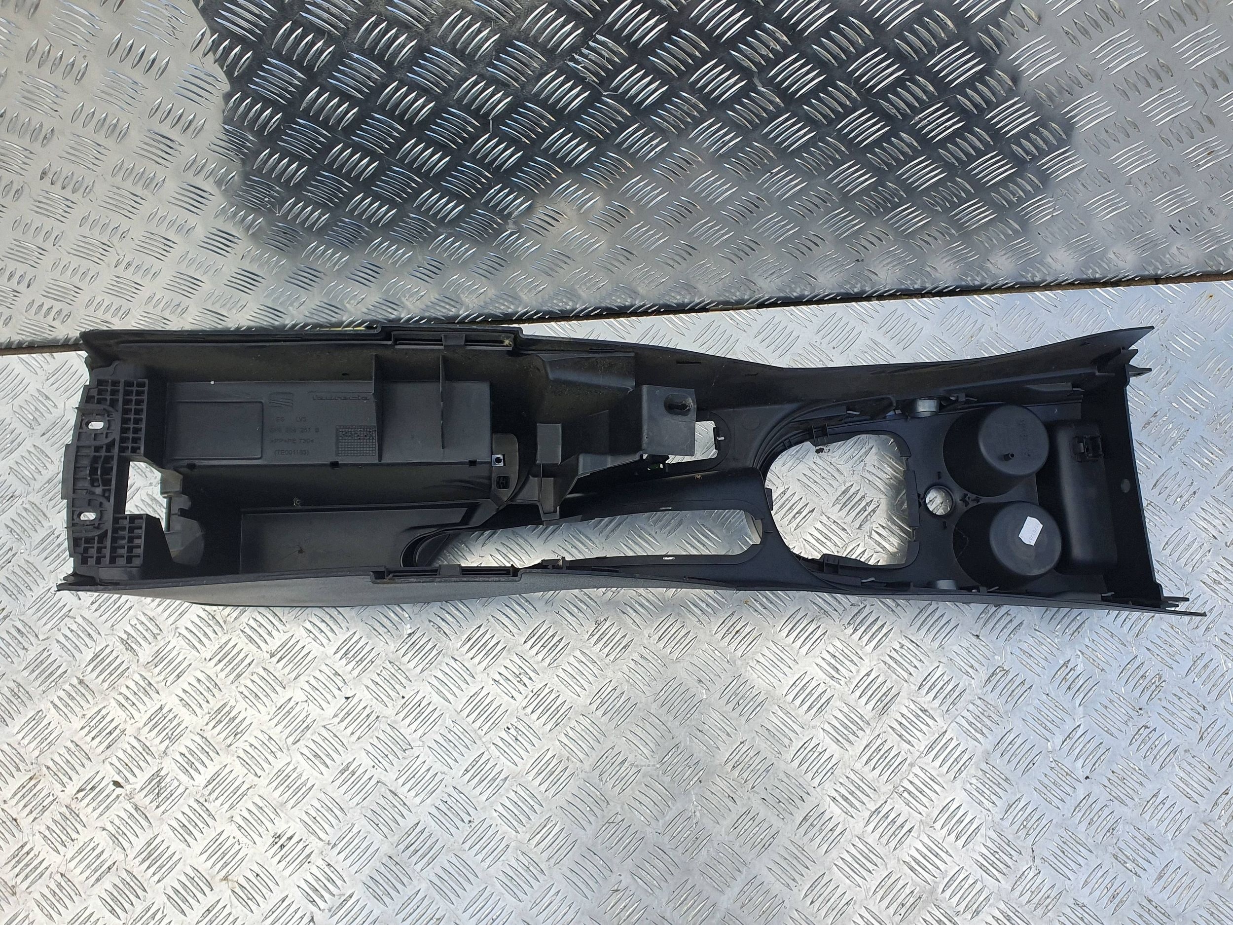 TUNEL central armrest 5P0864251B SEAT ALTEA XL