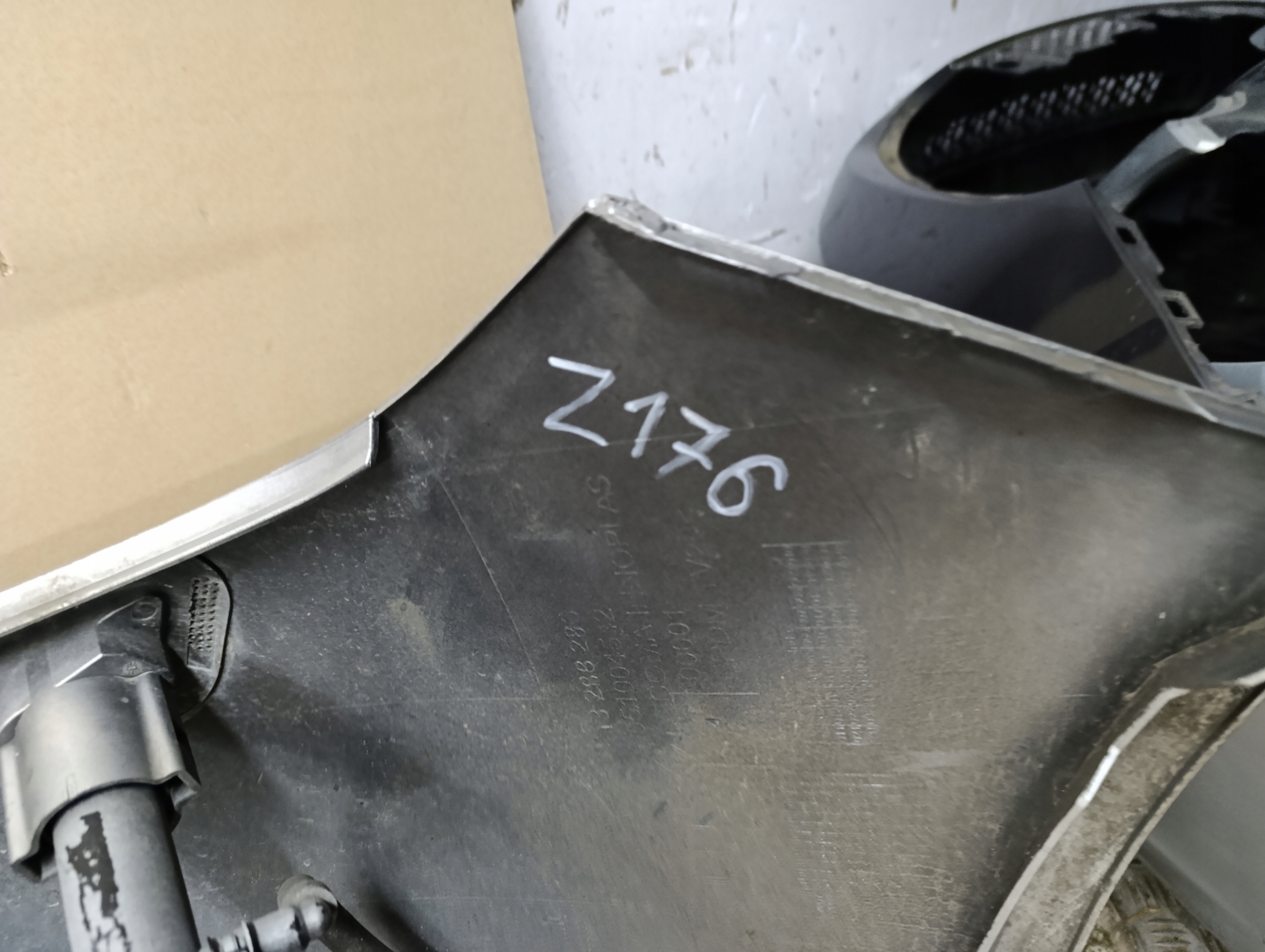 бампер передний INSIGNIA A Z176