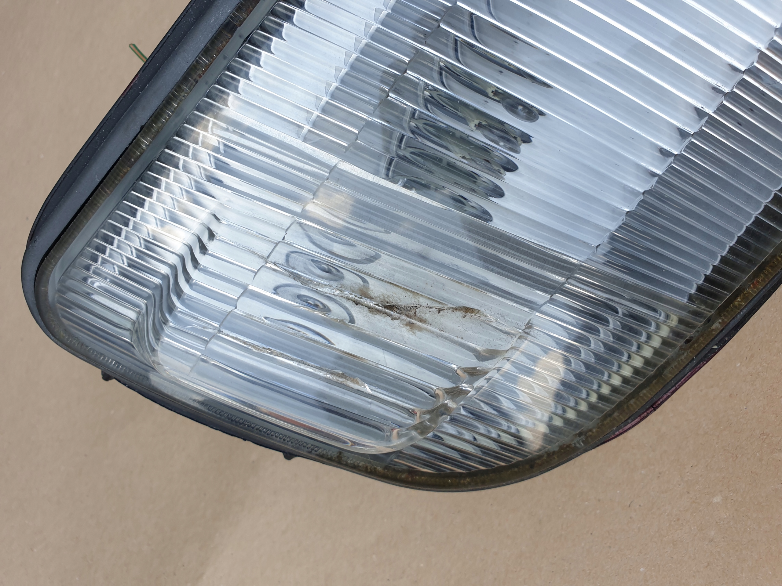 light POZYCYJNA front MITSUBISHI SPACE WAGON II OE