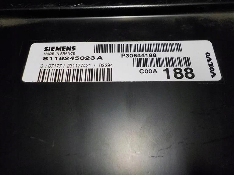 VOLVO V50 computer control unit S118245023A P30644188