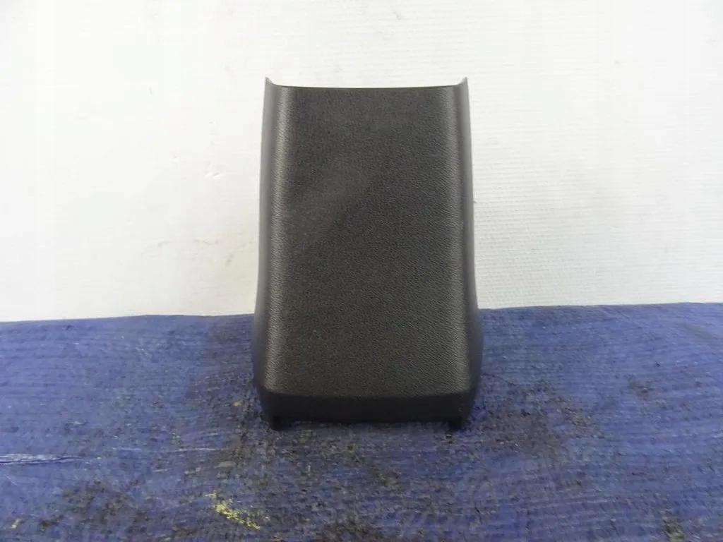 83450-1GG00 - крышка центрального туннеля Honda Civic X