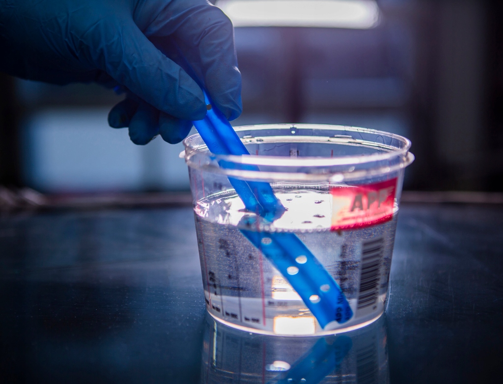 APP MIESZADŁO DO BAZ, FARB, LAKIERÓW PLASTIK 1932 Marka APP