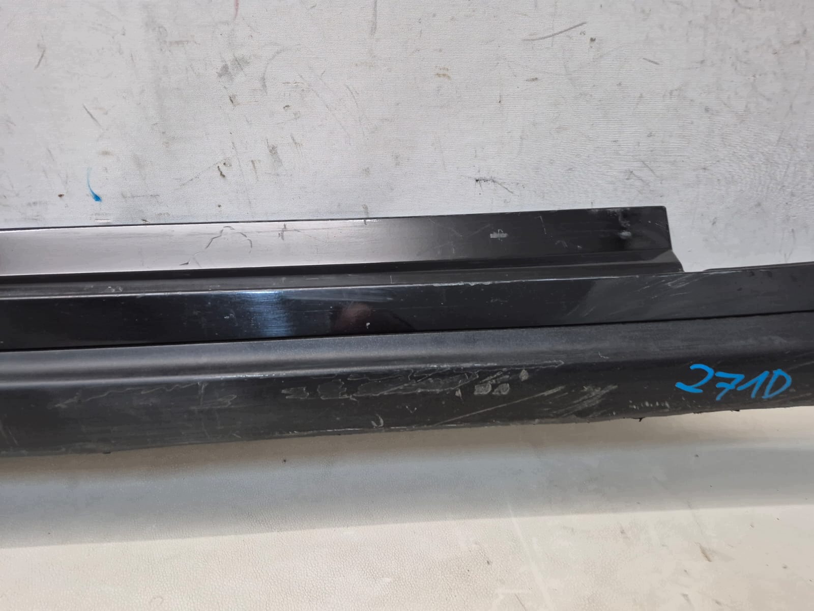 MASERATI QUATTROPORTE VI 13- moulding threshold right threshold right 670010639