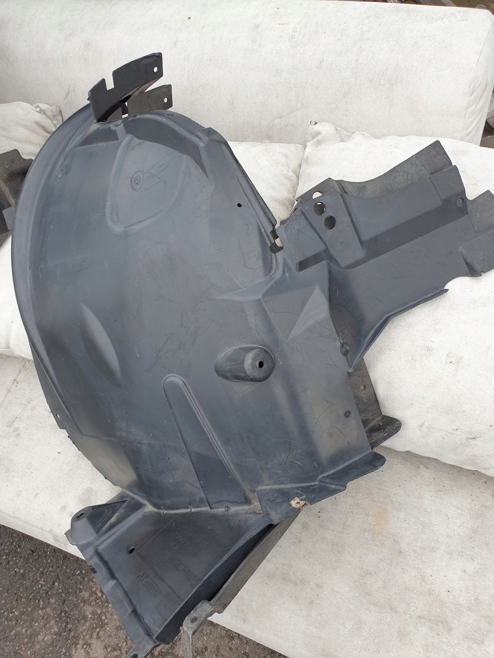 mudguard left front part rear BMW X5 E70 OE