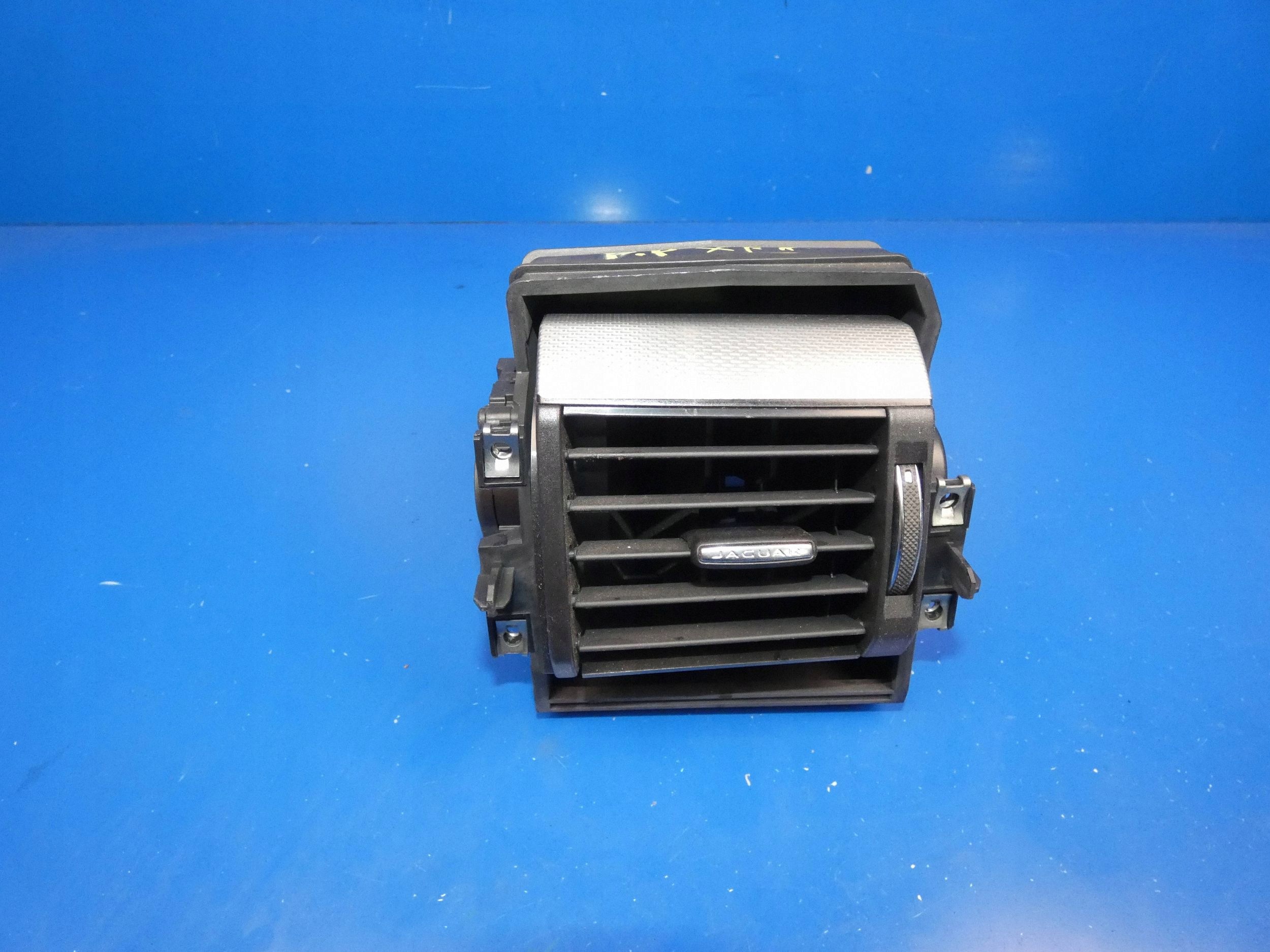 JAGUAR XF II X260 grid air conditioning devices right right front