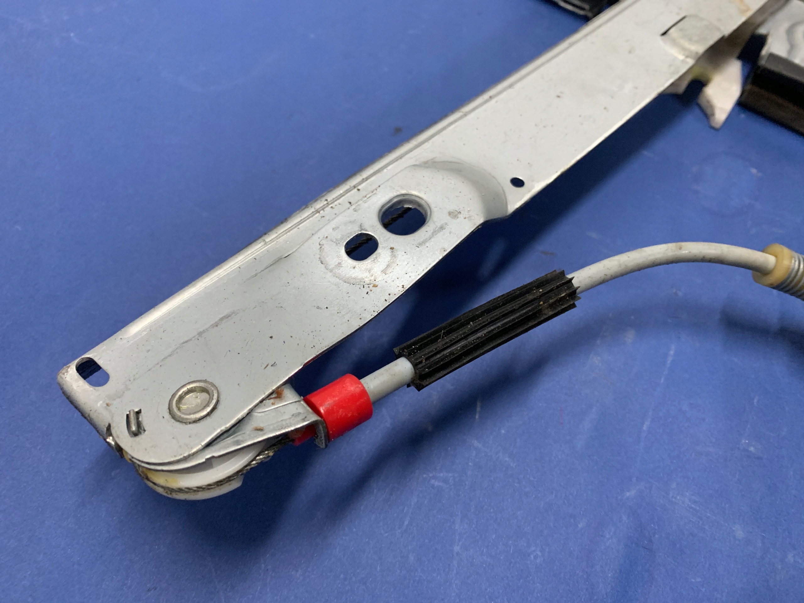 lift mechanism lifting windows right front Fiesta MK7