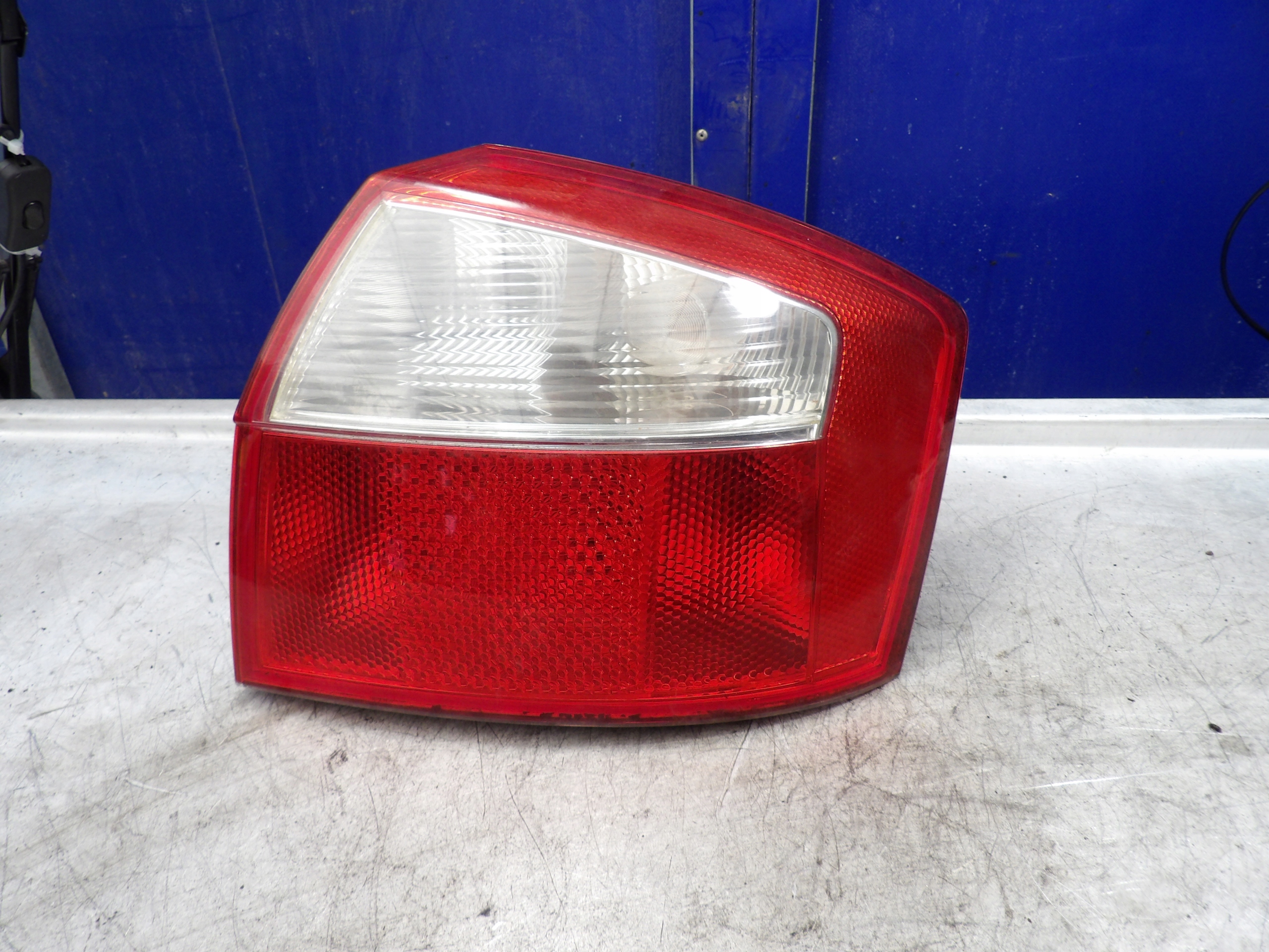 Audi A4 B6 light rear right 8E0945096C