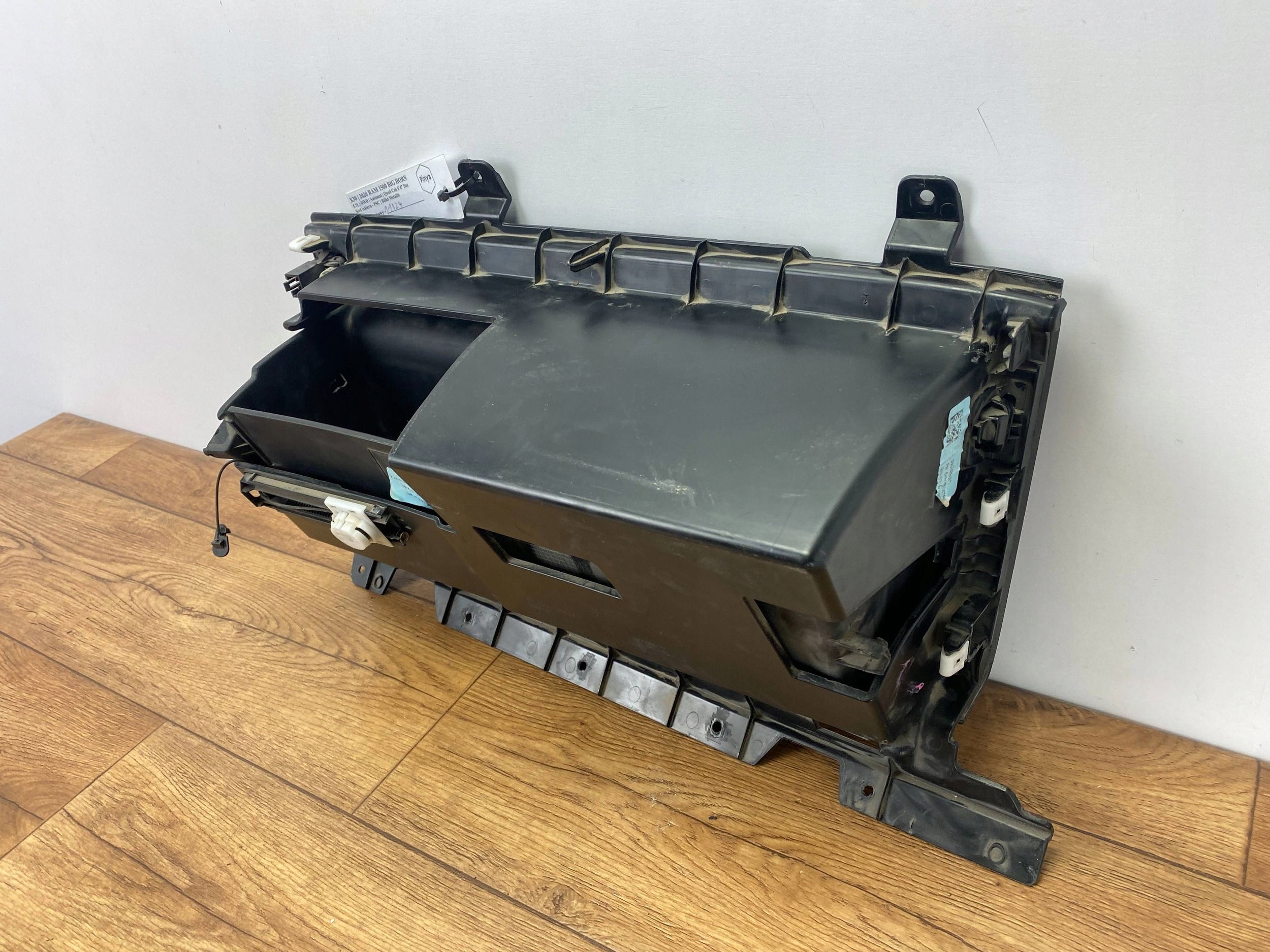 Boîte a gant passager du tableau de bord Passegers Dodge Ram 1500 2019+