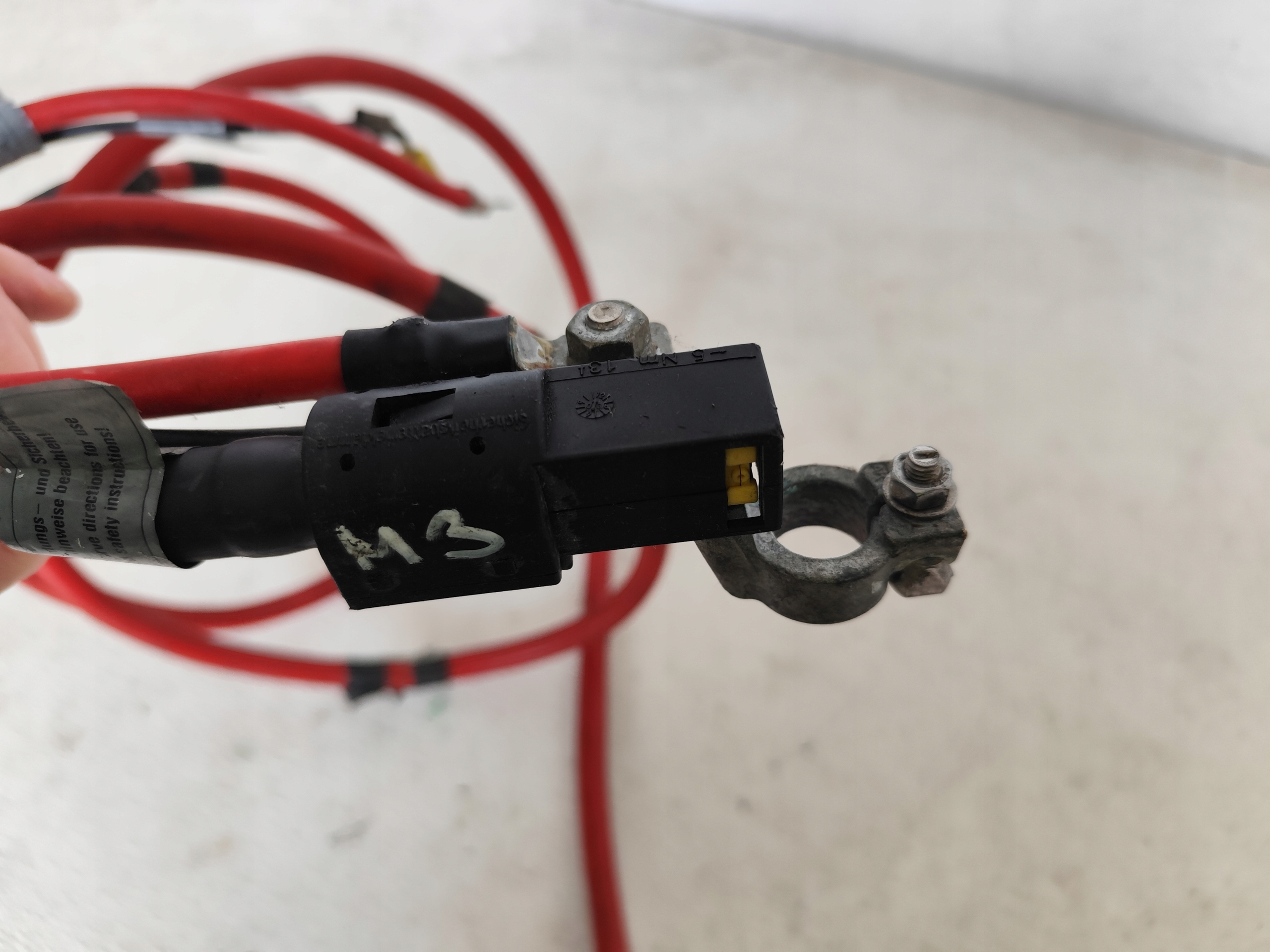BMW M3 E46 2004 Stromverteiler mit Sicherung plus 7893031