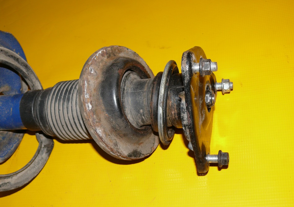 shock absorber right front HYUNDAI I30 1.6 16V 126KM G4FC 07-12r.