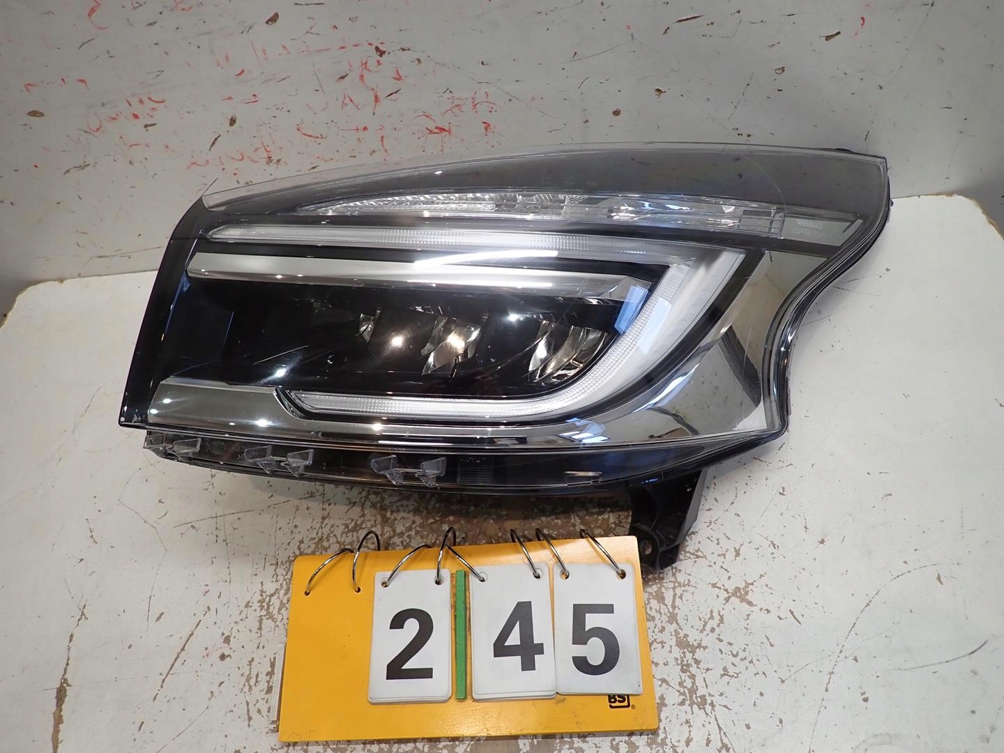 light front front left RENAULT TRAFIC III LIFT FULL LED