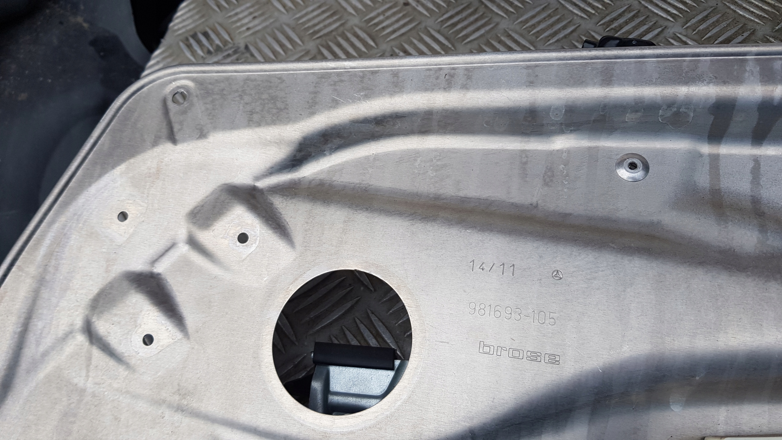 MERCEDES W212 PODNSNIK windows right front mini motor