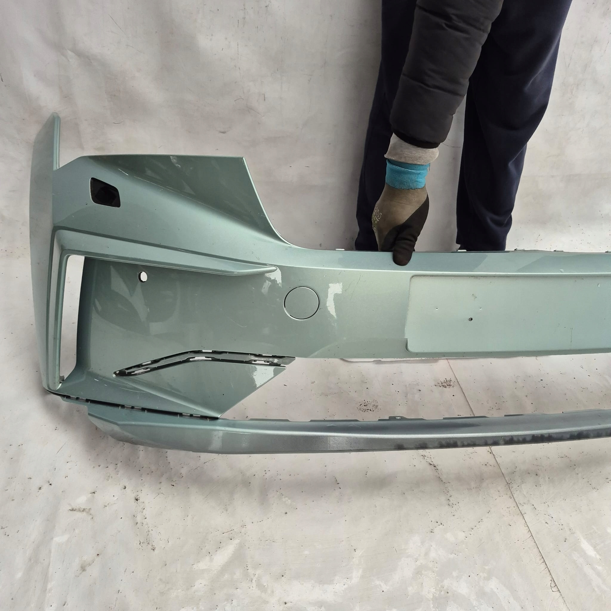 SKODA ENYAQ IV 20-> bumper front front washer PDC