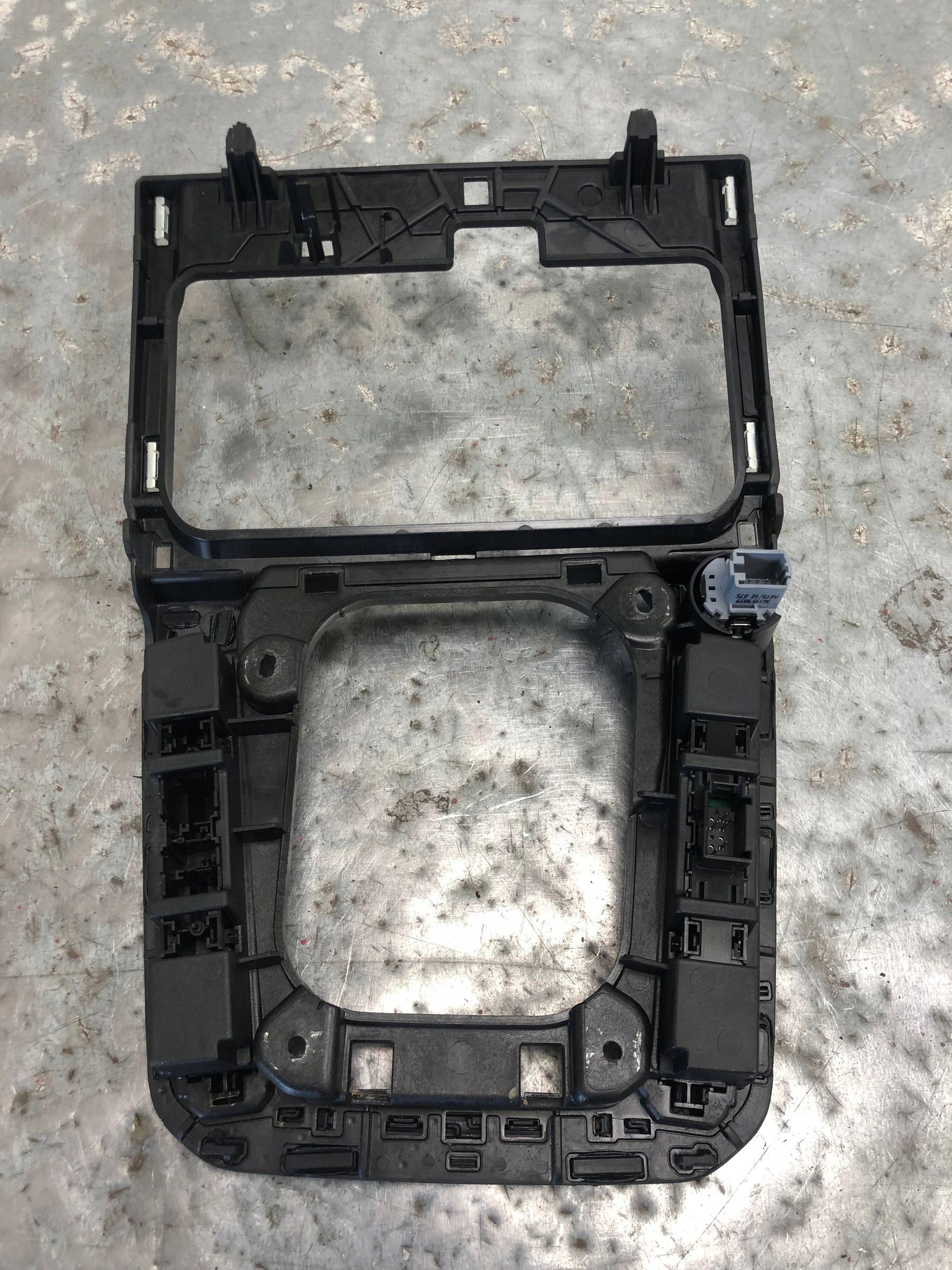 RÁM kulisy PRZYCISKI VW PASSAT B8 3G1864263
