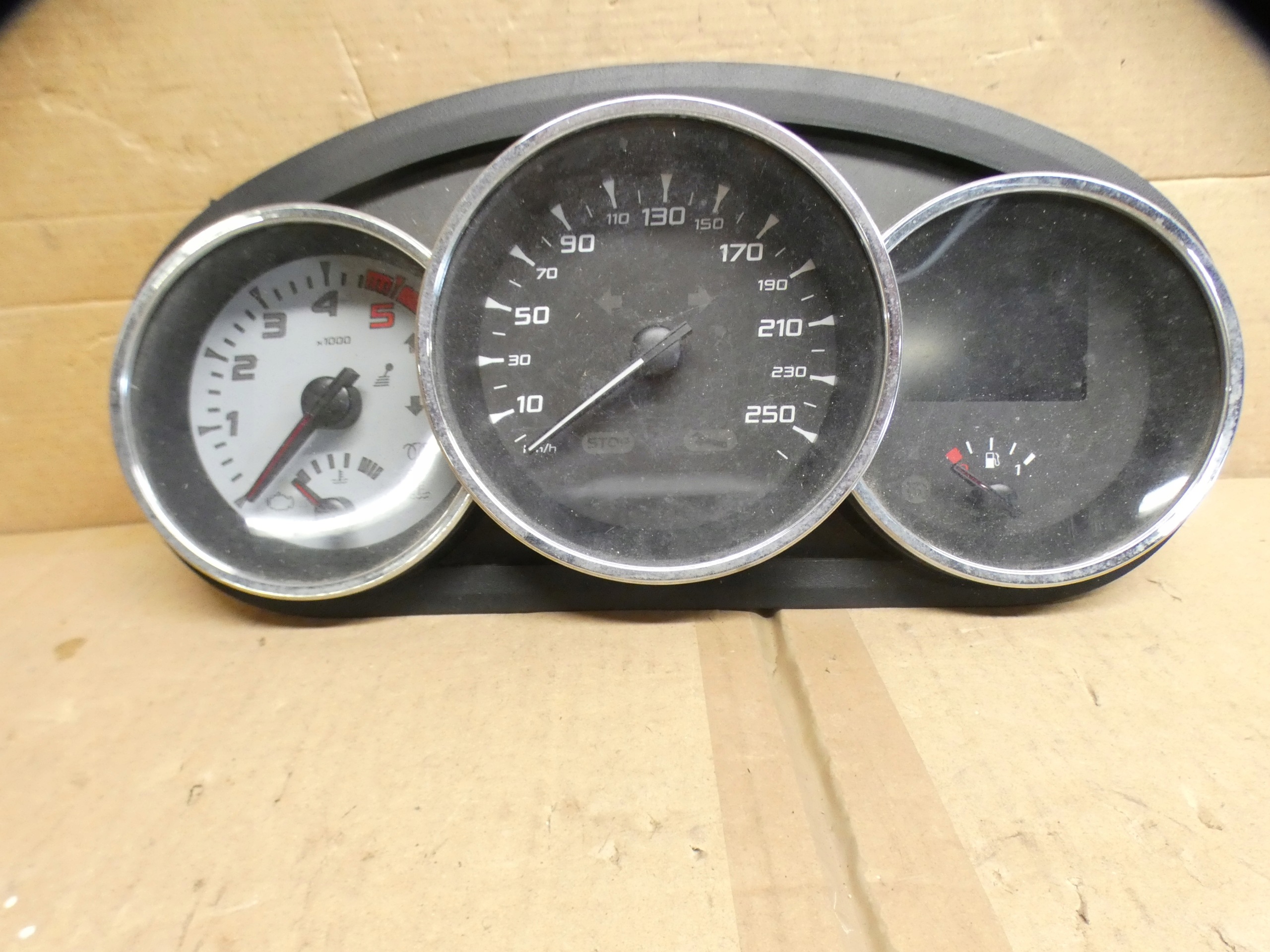 dials RENAULT FLUENCE 281216746 EUROPA