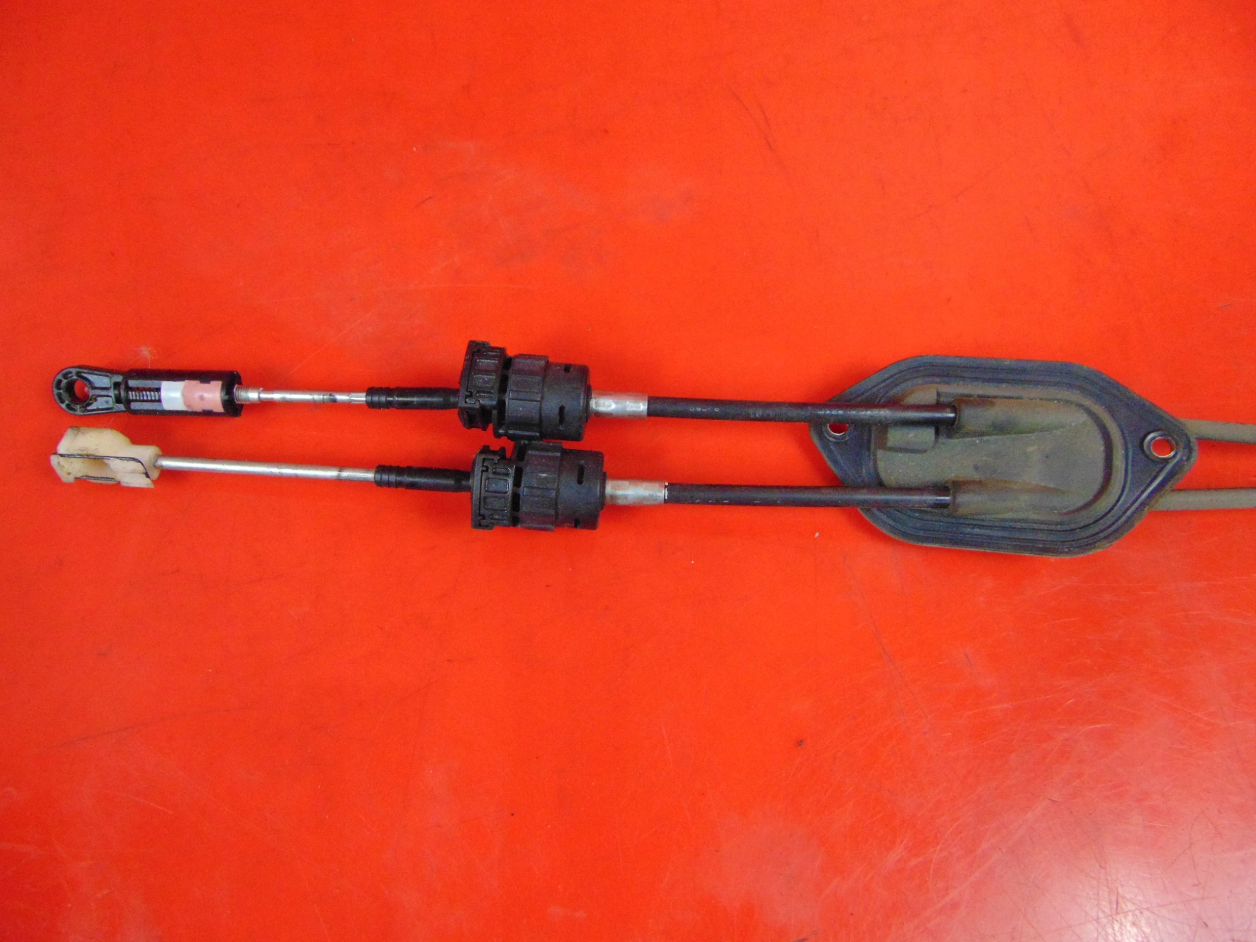 TOYOTA RAV4 3 III 2.2 D4D BOWDENZUG SCHALT GETRIEBE