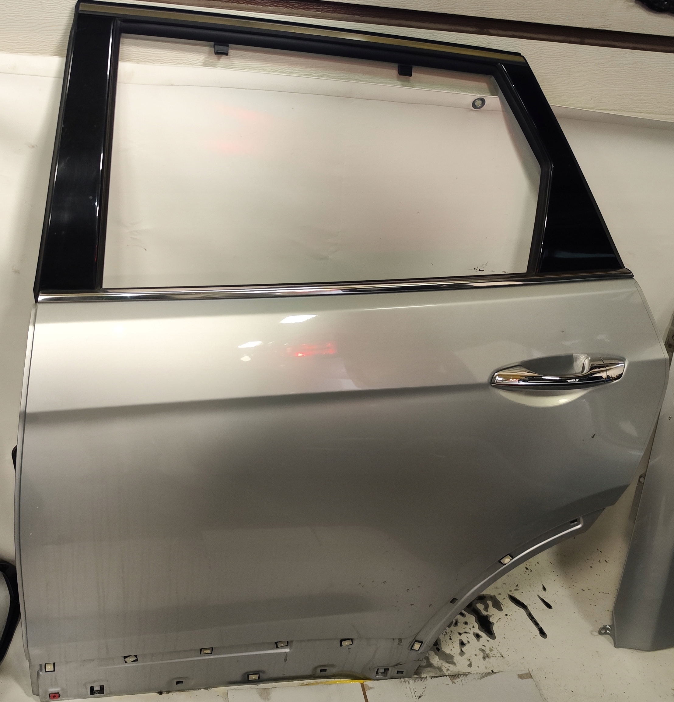 ДВЕРИ СЛЕВА ЗАД. HYUNDAI SANTA ФЕ III GRAND 2015