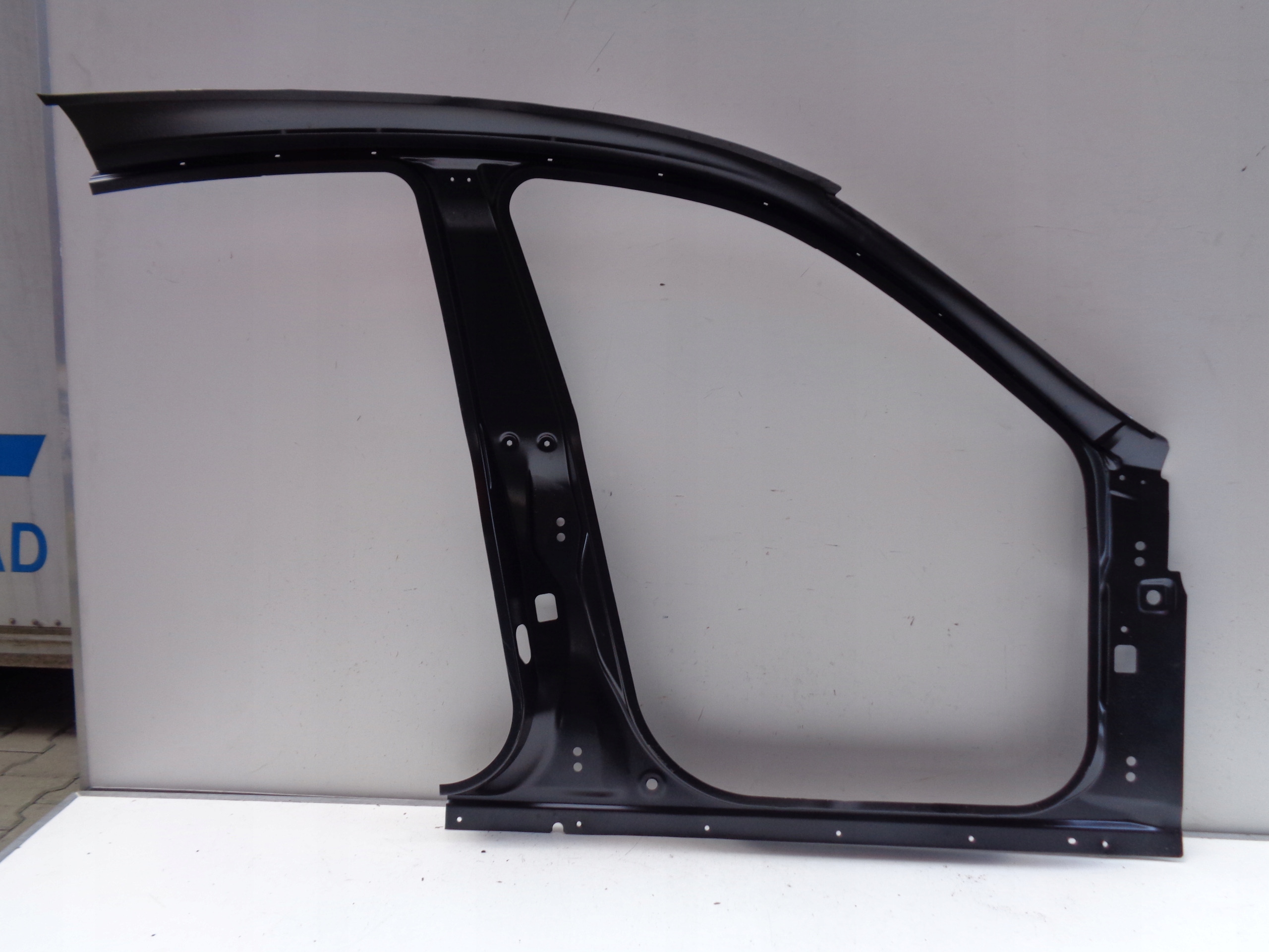 pillar left front threshold MASERATI LEVANTE