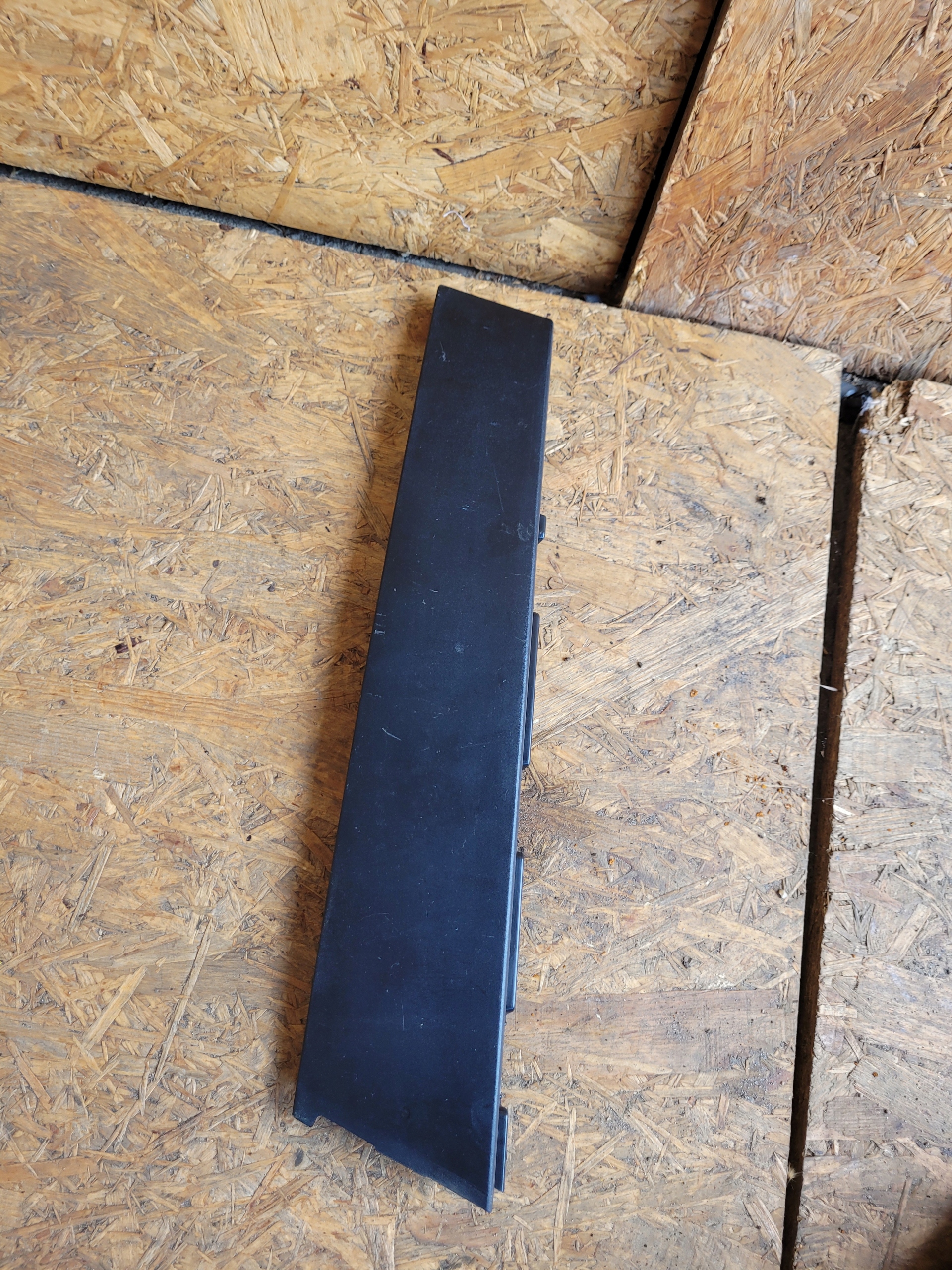 moulding door right front RENAULT CLIO V 802847649R