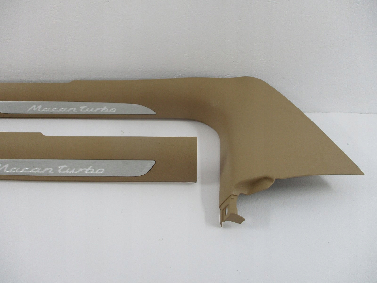 BLENDE ABDECKUNG DER SCHWELLE PORSCHE MACAN 95B863483K 95B863484K