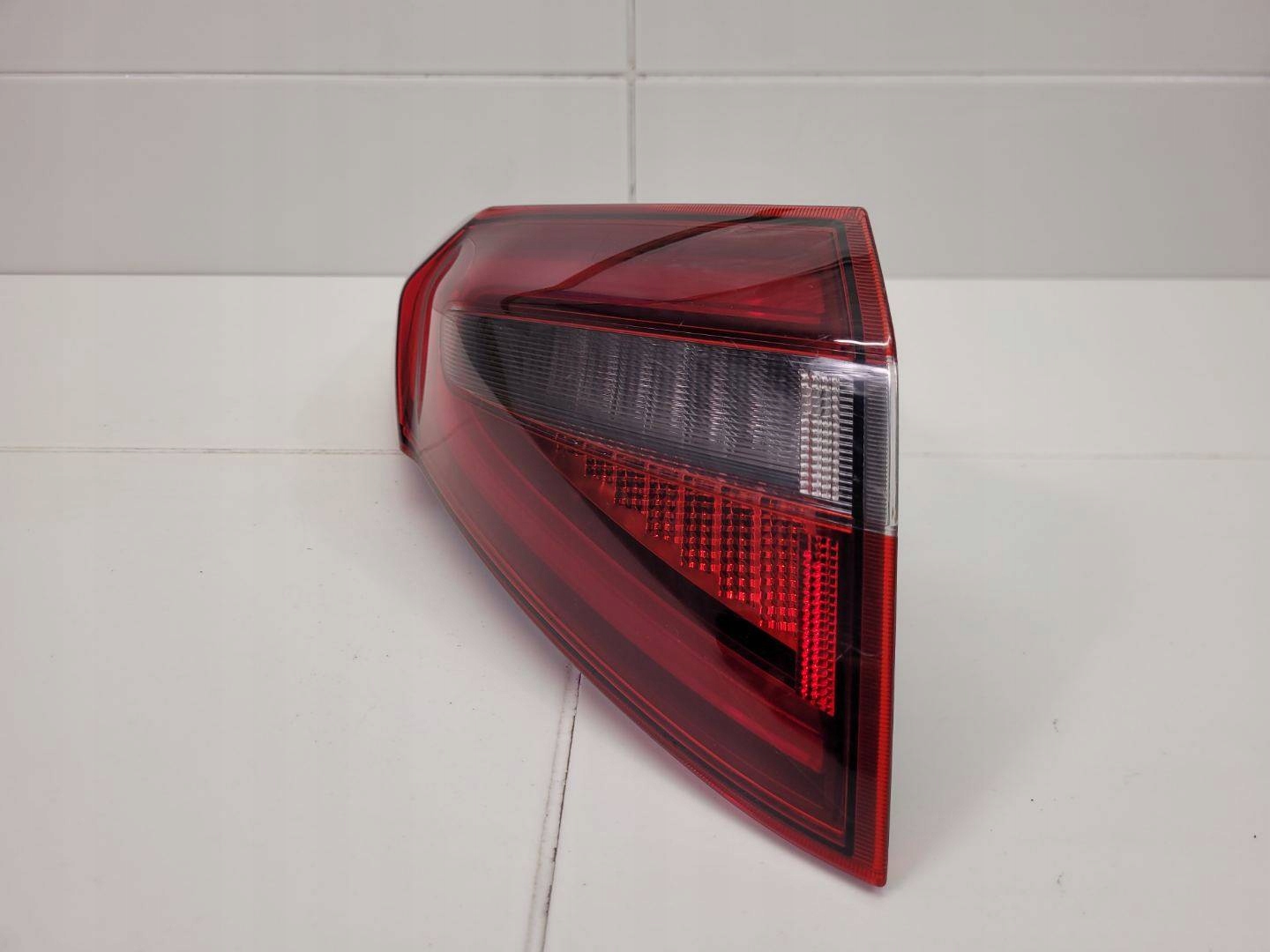 light rear left side Alfa Romeo Stelvio 2017 20800999