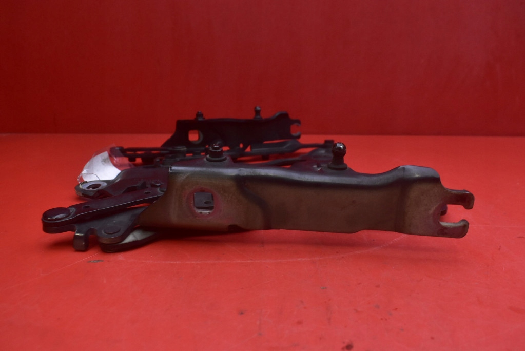 hinge bonnet hinges 7046323 7046324 BMW F07 09-13