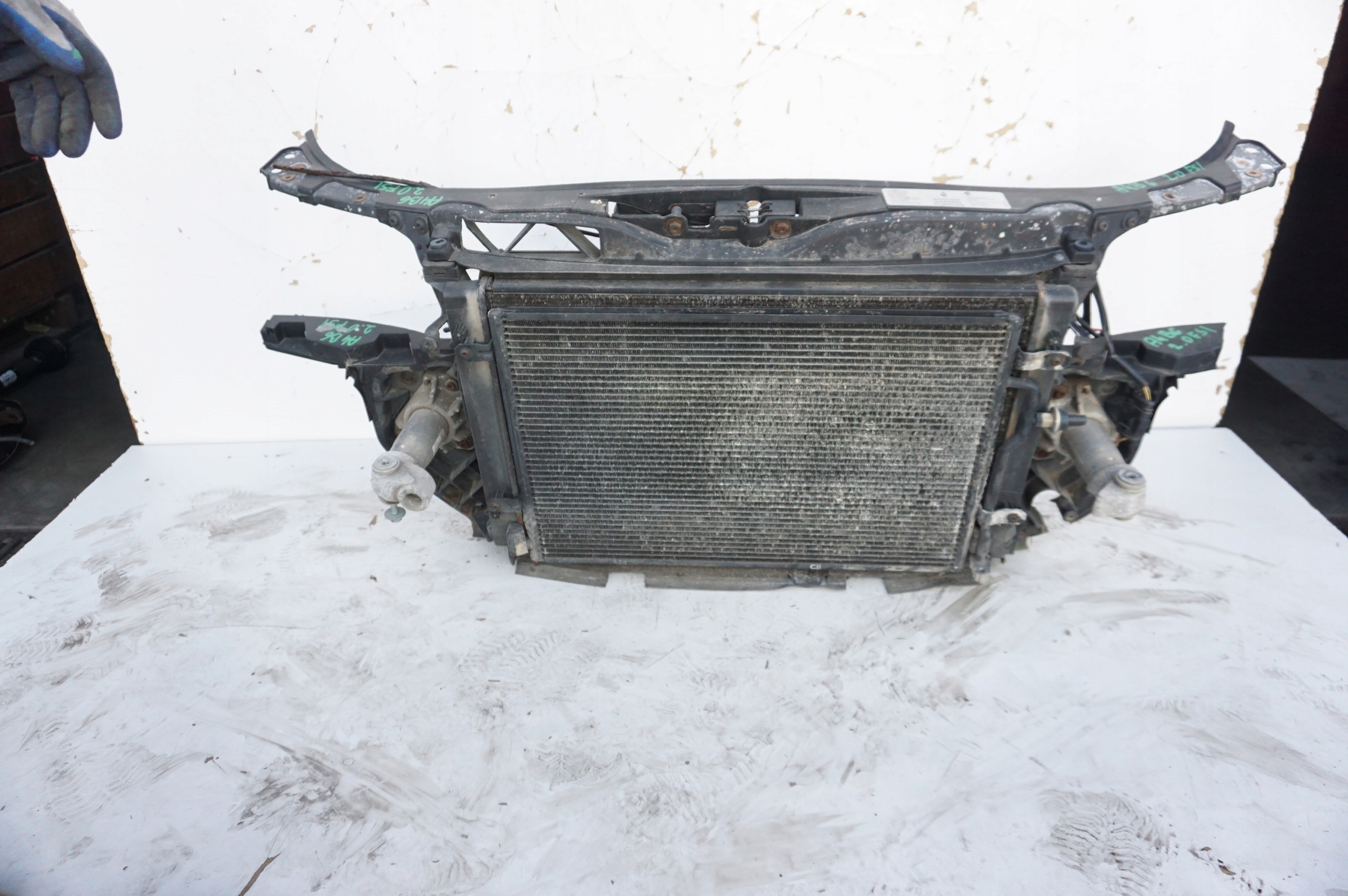 WZMOCNIENIE CHŁODNICE PAS AUDI A4 B6 2.0 FSI