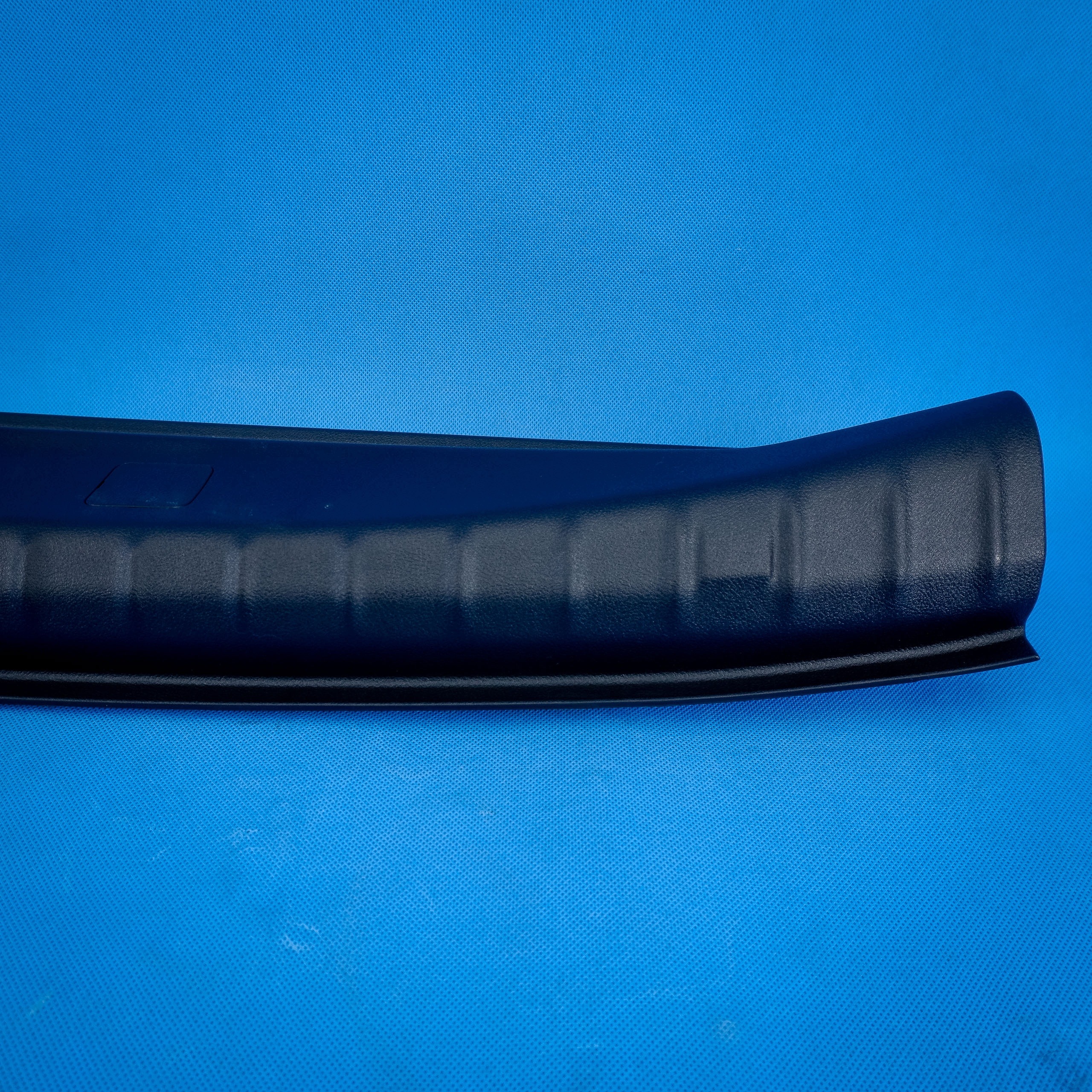 cover krawedzi boot BMW 5 G30 51477373574 7373574 32km