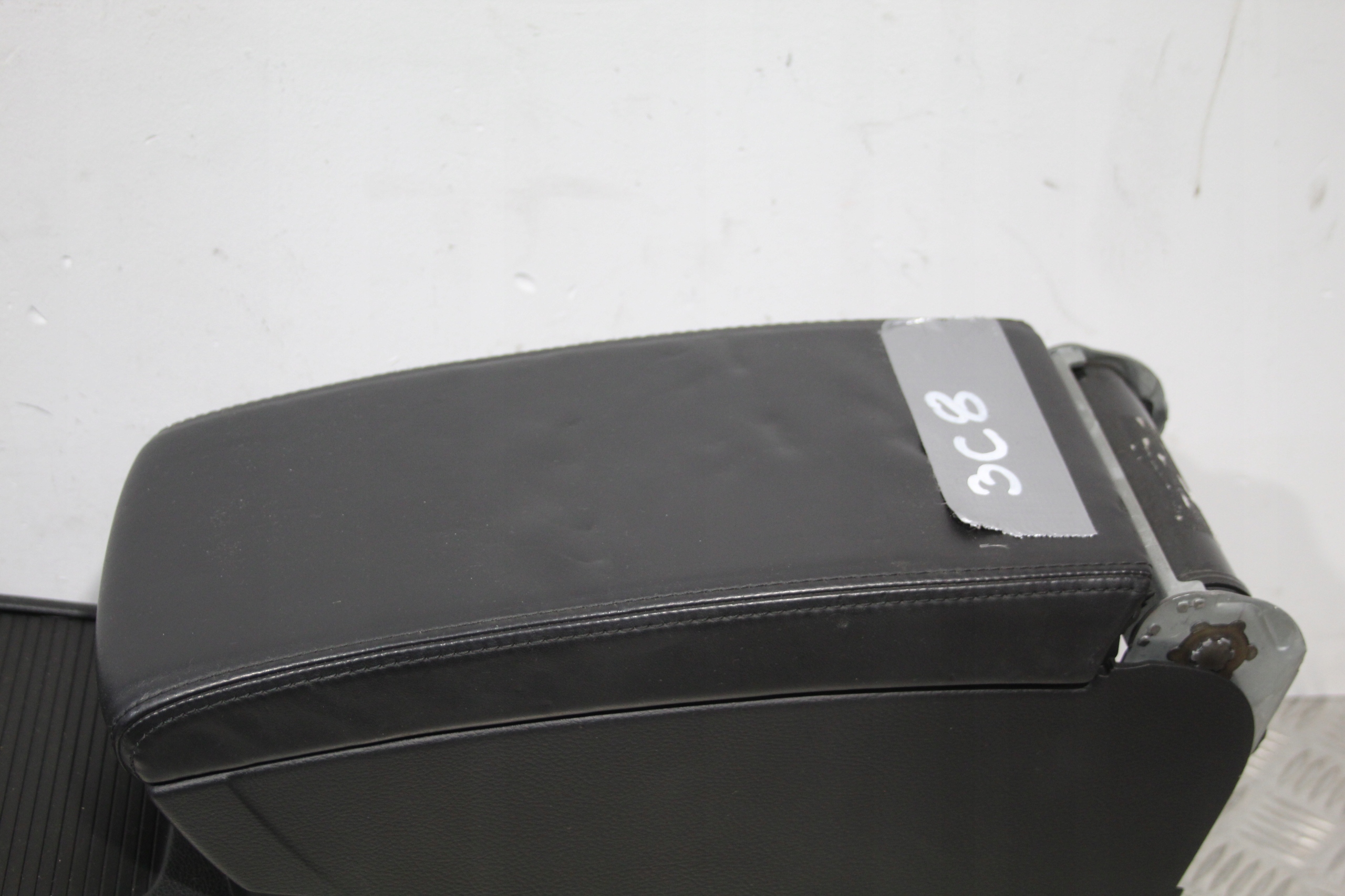 TUNEL central armrest VW PASSAT CC 3C8