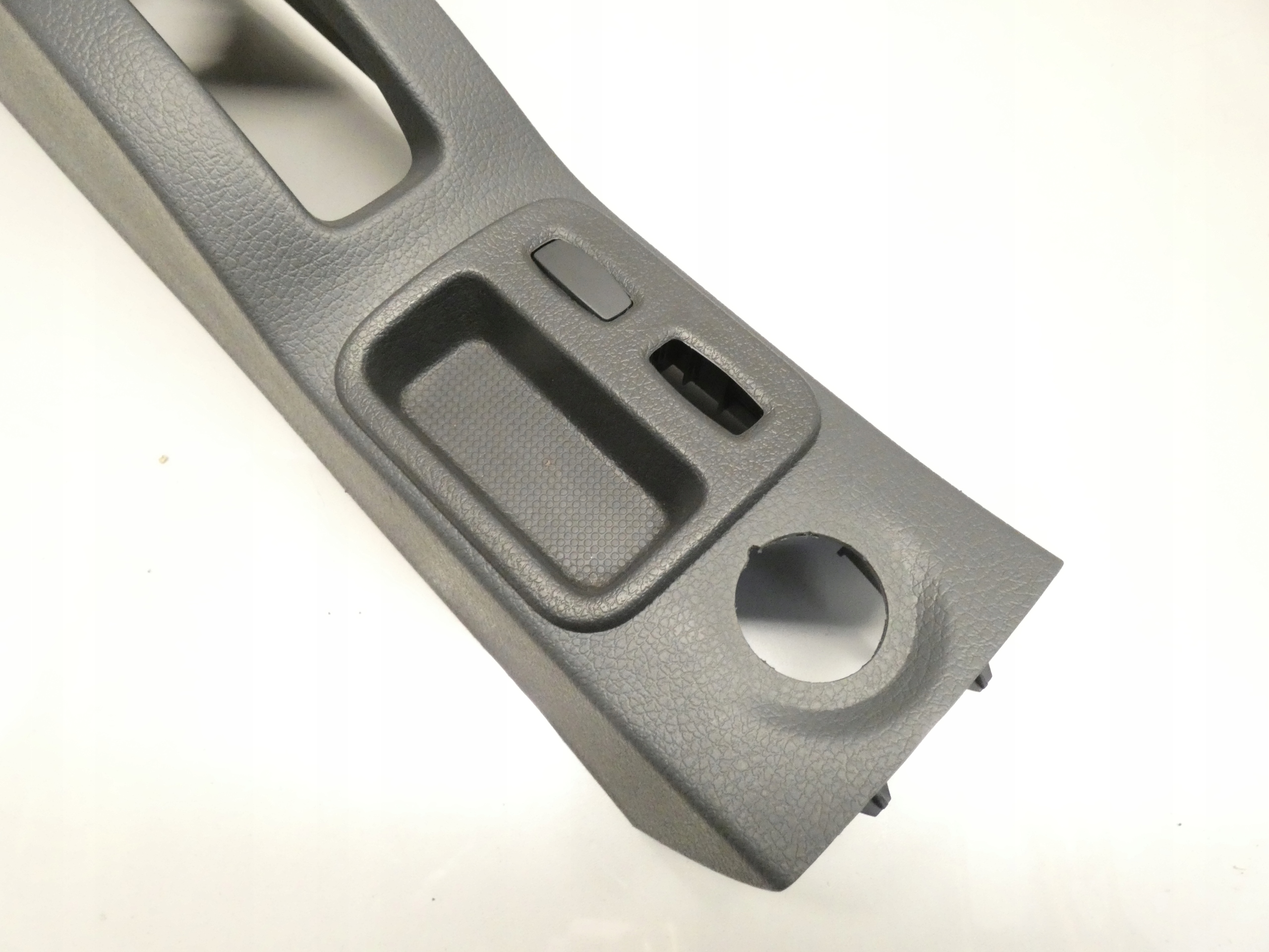TUNEL central bracket for KUBEK rear part DACIA LOGAN and LS MCV 04-12