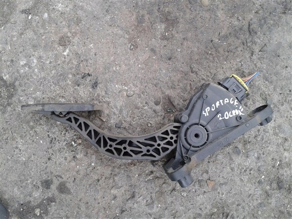 ГАЗОВИЙ ПОТЕНЦІОМЕТР KIA SPORTAGE II 2.0 CRDI