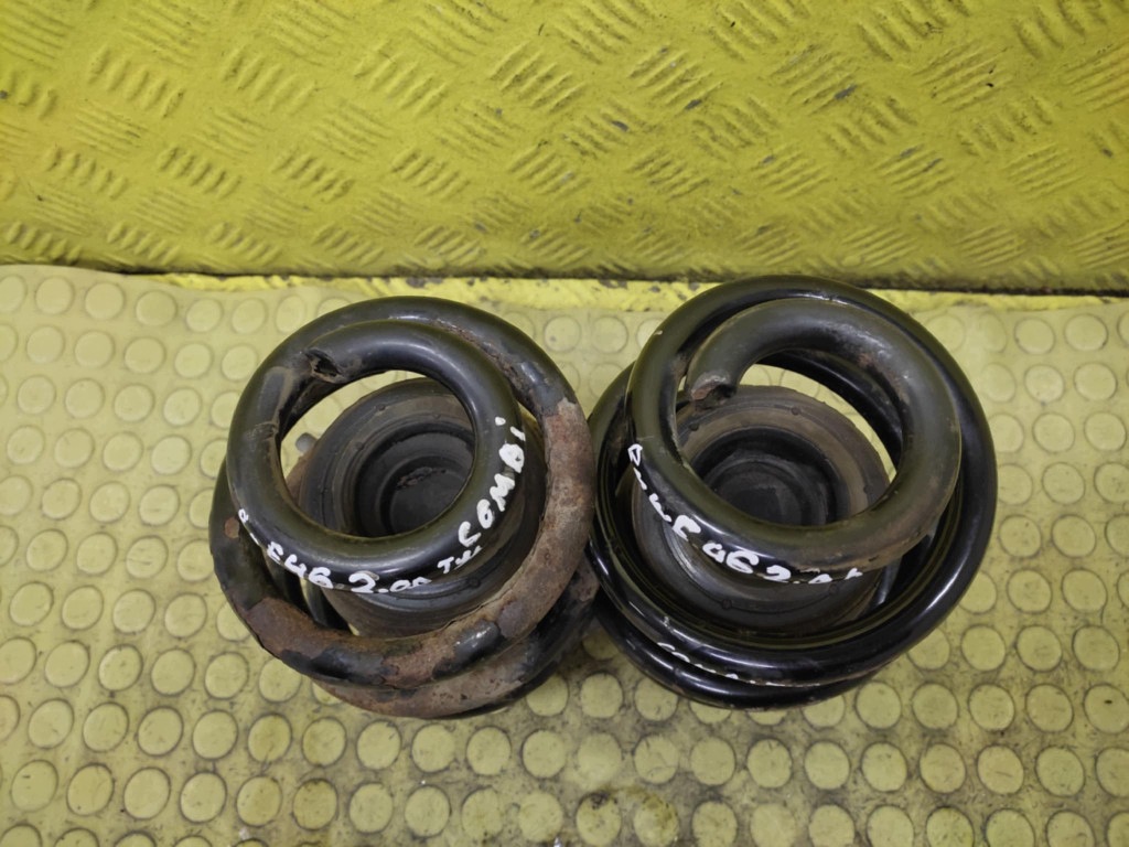 BMW E46 2.0 D KOMBI fahrwerksfeder heck